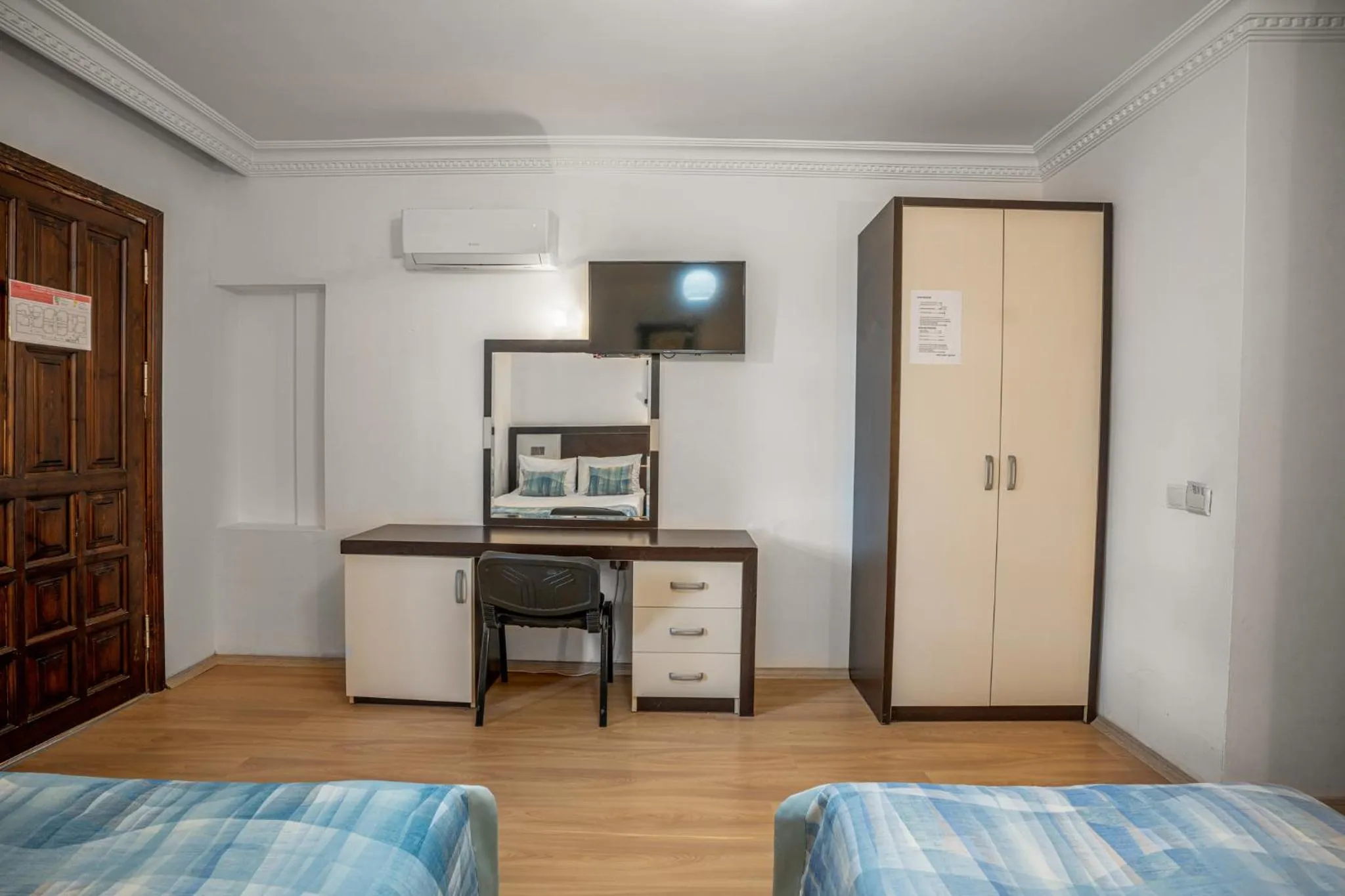 Bedroom, Bed in Oscar Boutique Hotel