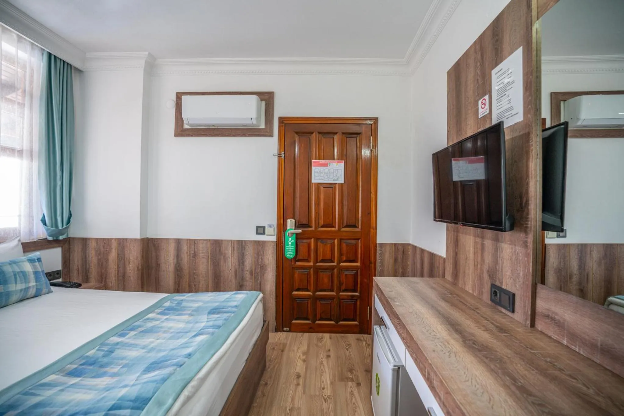 Bedroom, Bed in oscar garden