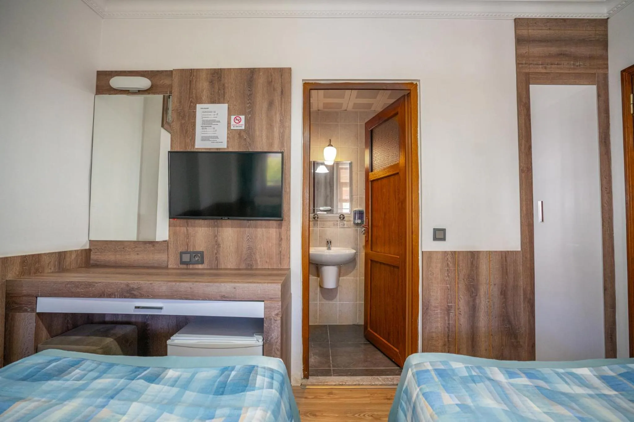 Bedroom, Bed in oscar garden