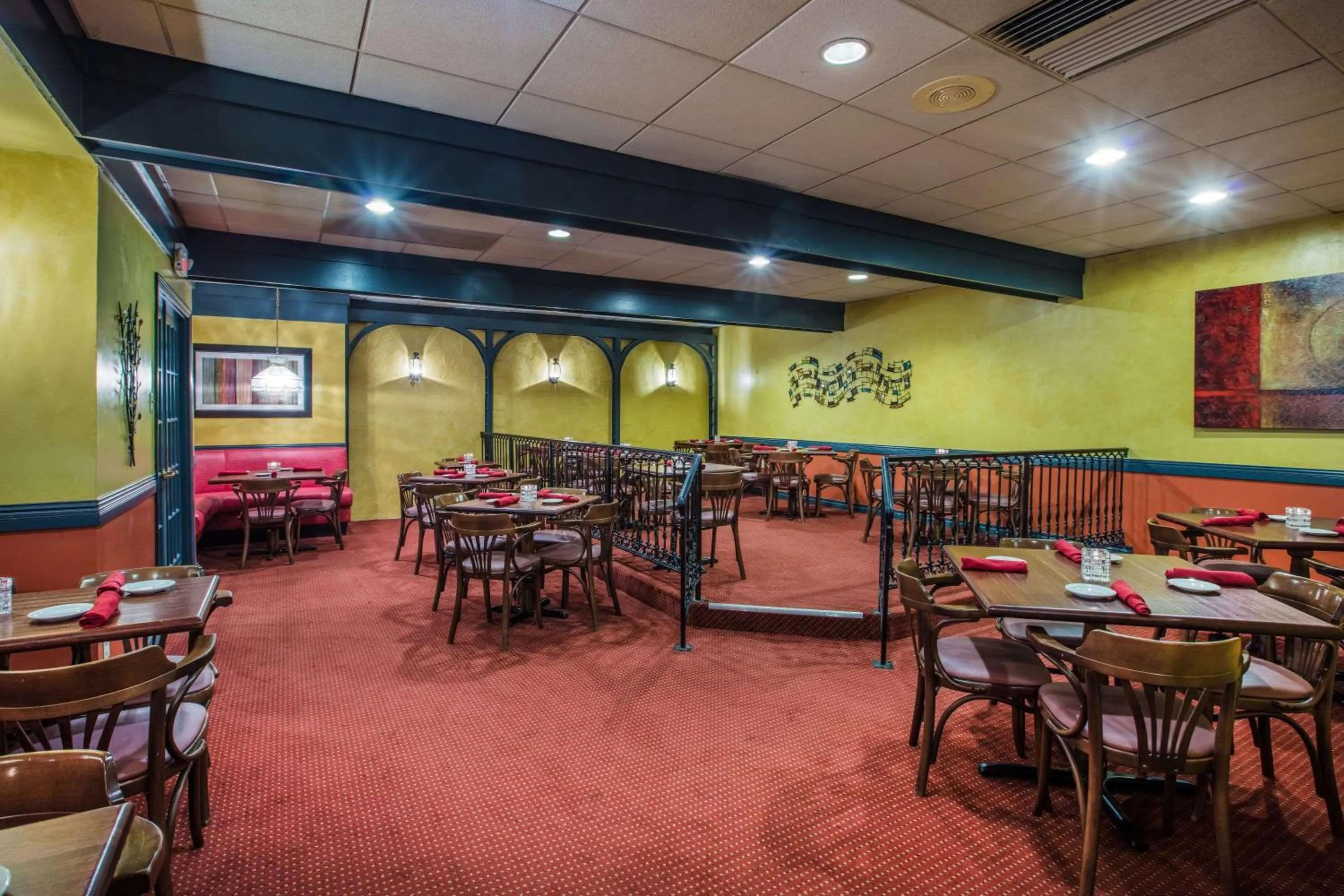Restaurant/places to eat in Ramada by Wyndham Ligonier