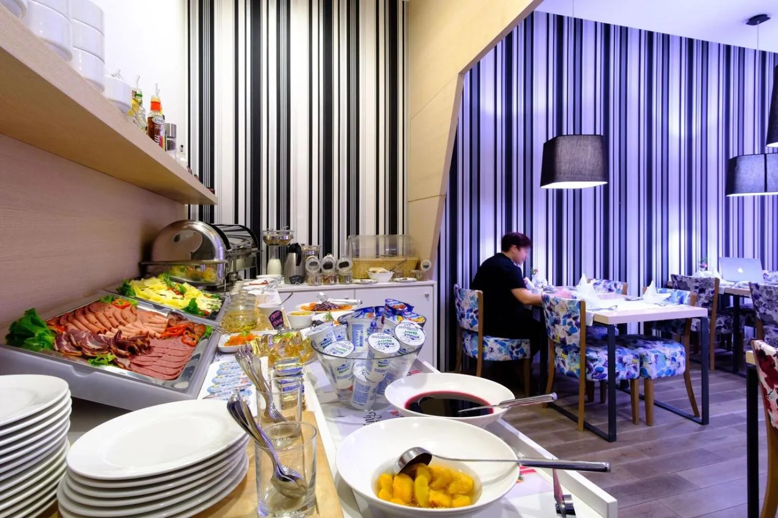 Food and drinks in Hotel Festival