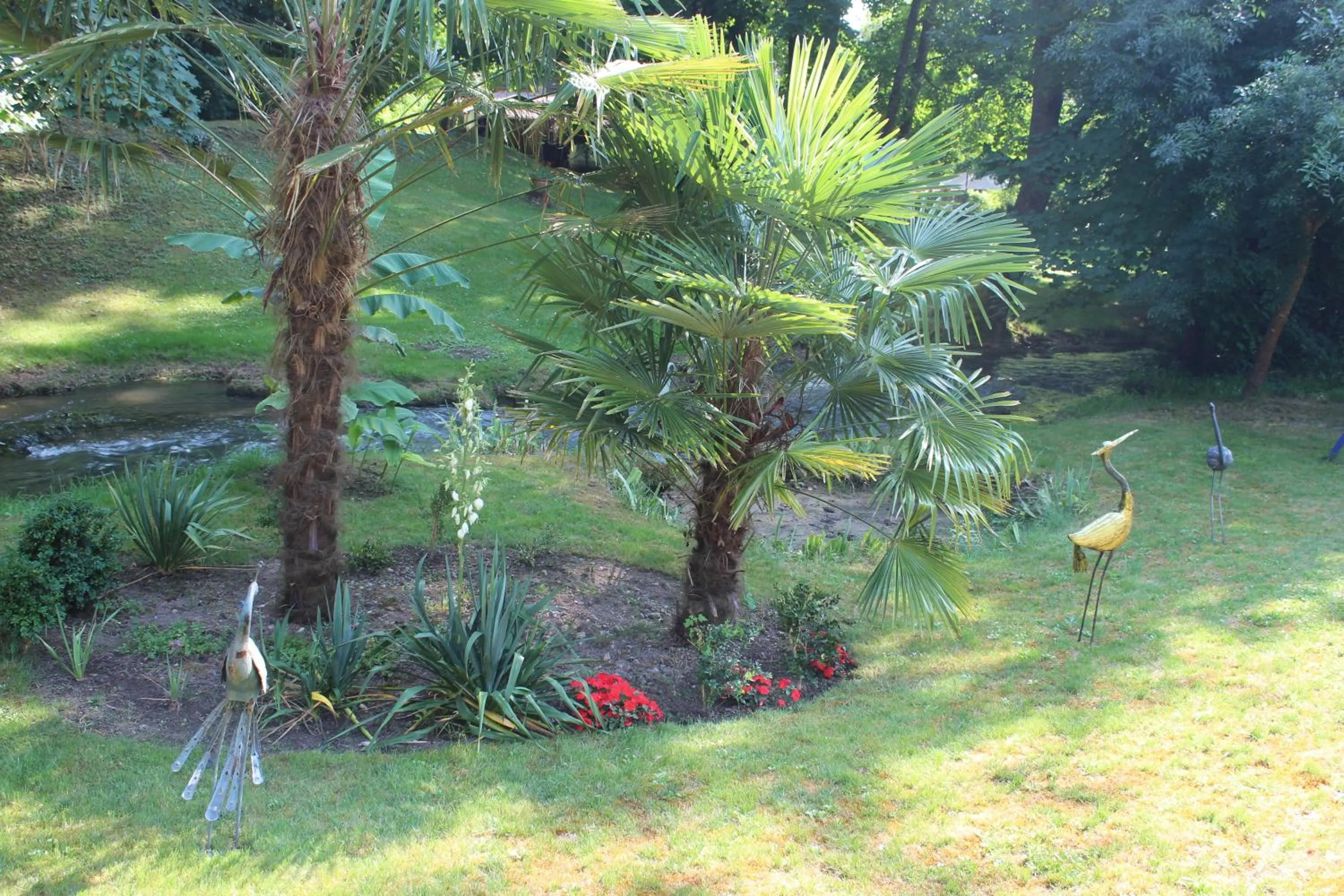 Garden in Chambres d'Hôtes & Gites Pouget