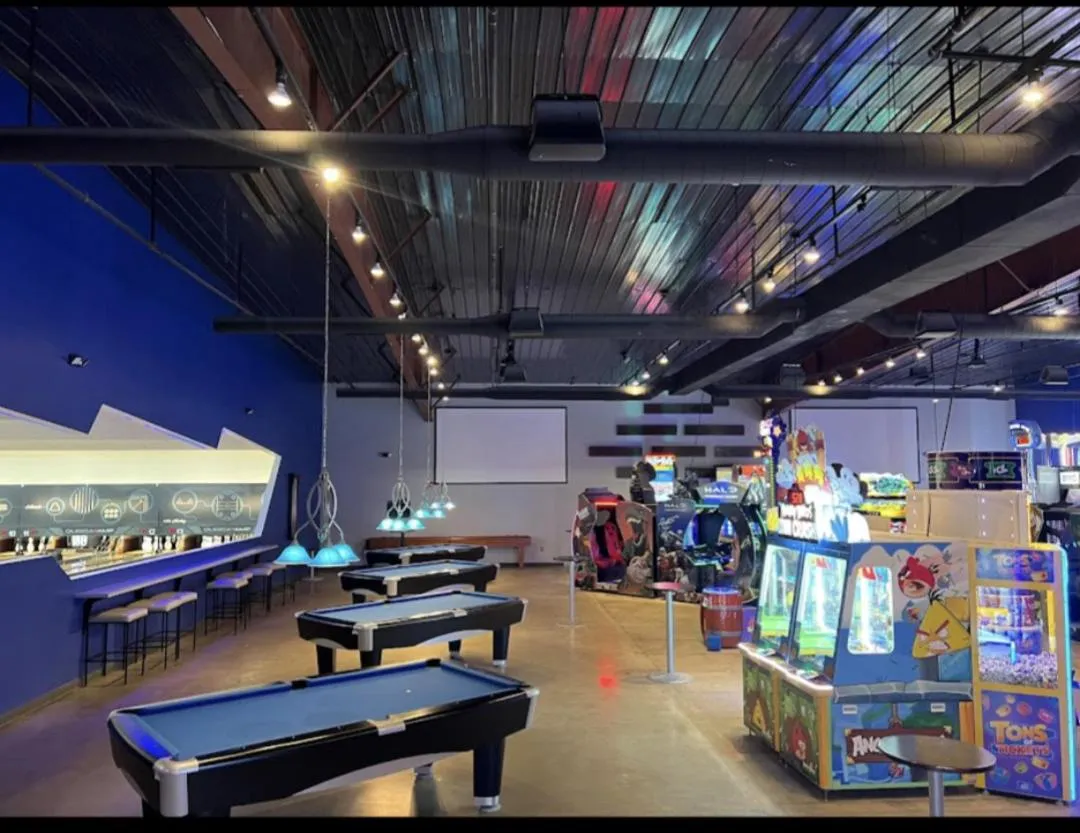 Billiard in Crescent Beauty