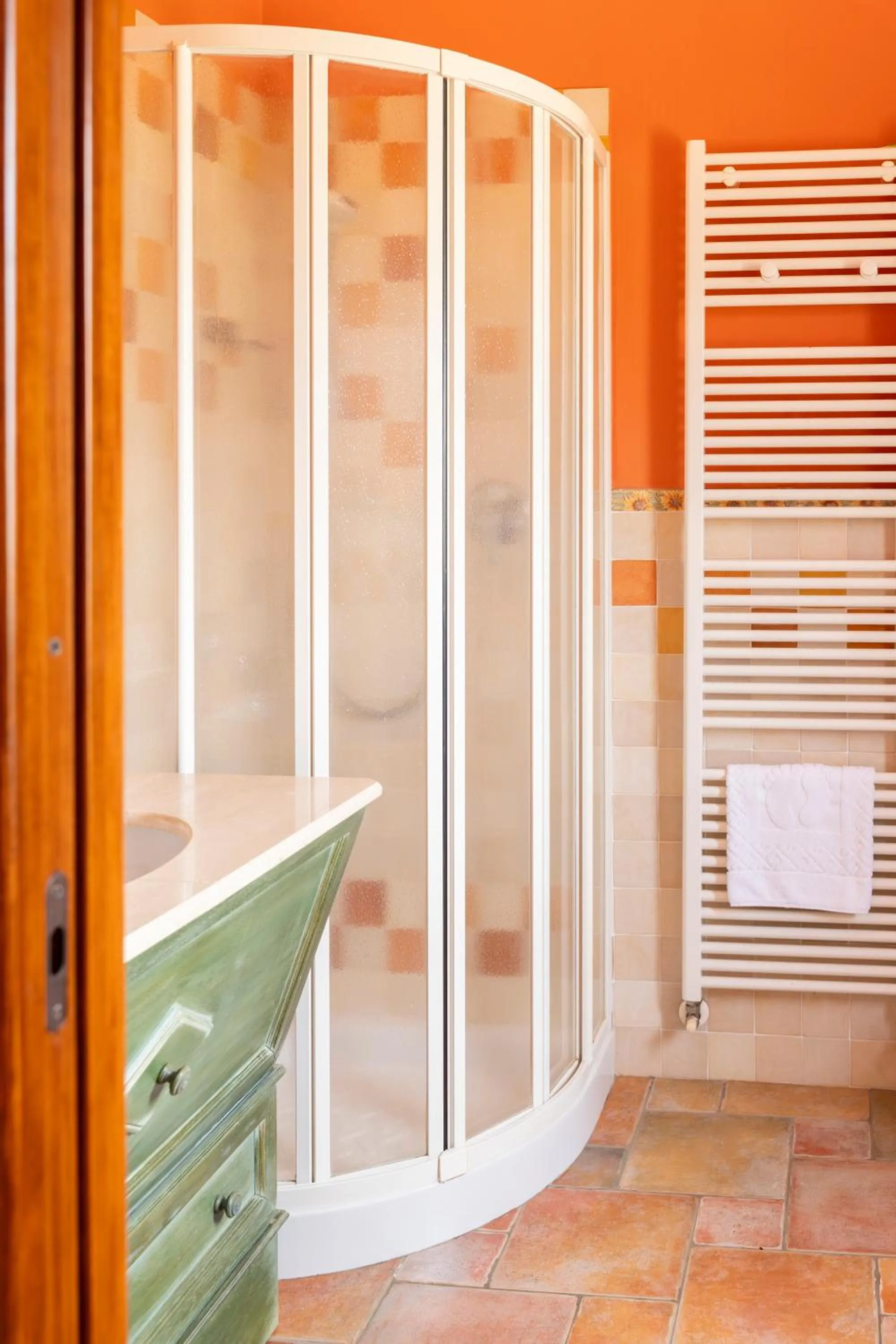 Shower in B&B Casale Ansamagi Relax & Pool