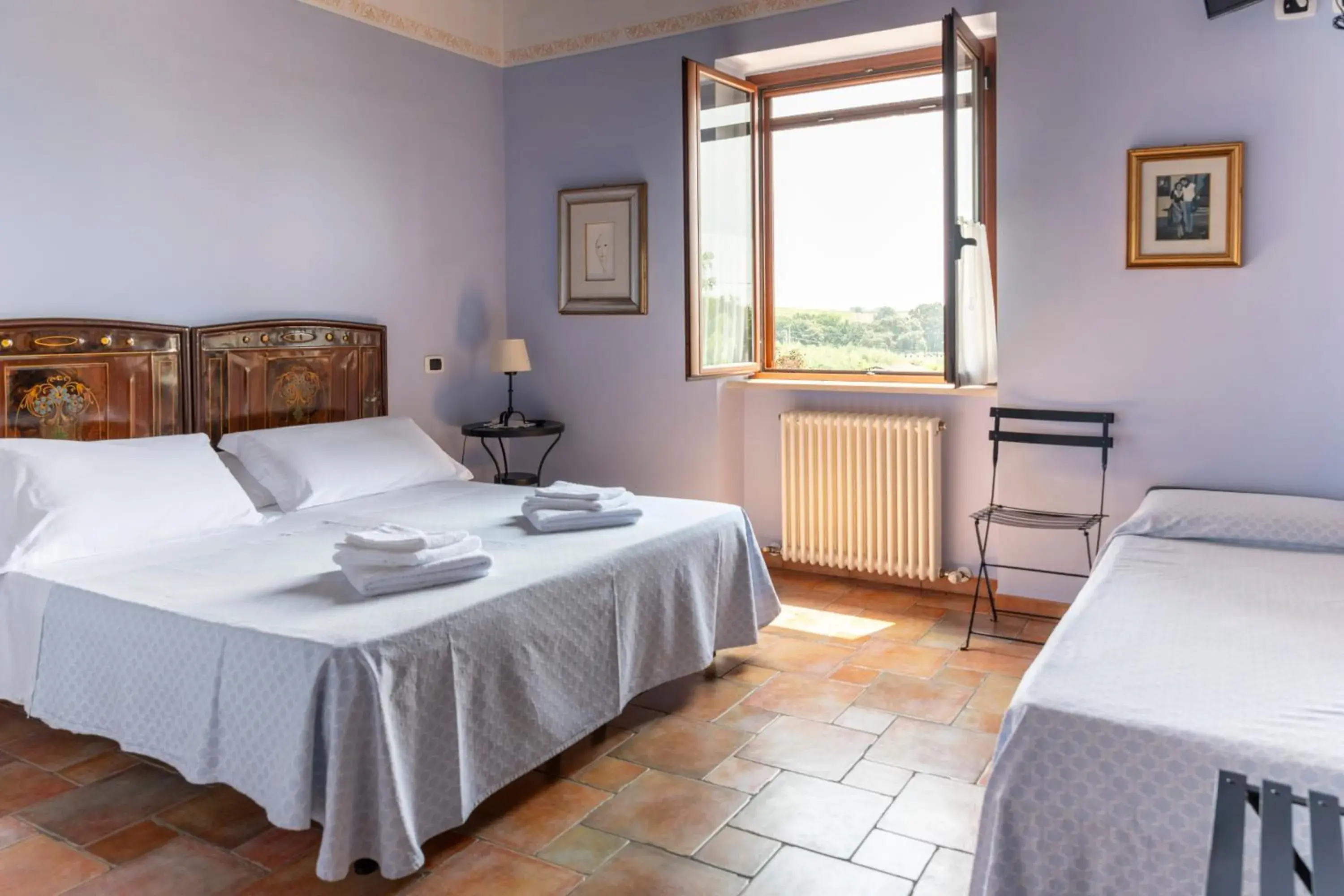Triple Room with Private Bathroom - single occupancy in B&B Casale Ansamagi Relax & Pool Triple Room with Private Bathroom - single occupancy in B&B Casale Ansamagi Relax & Pool
