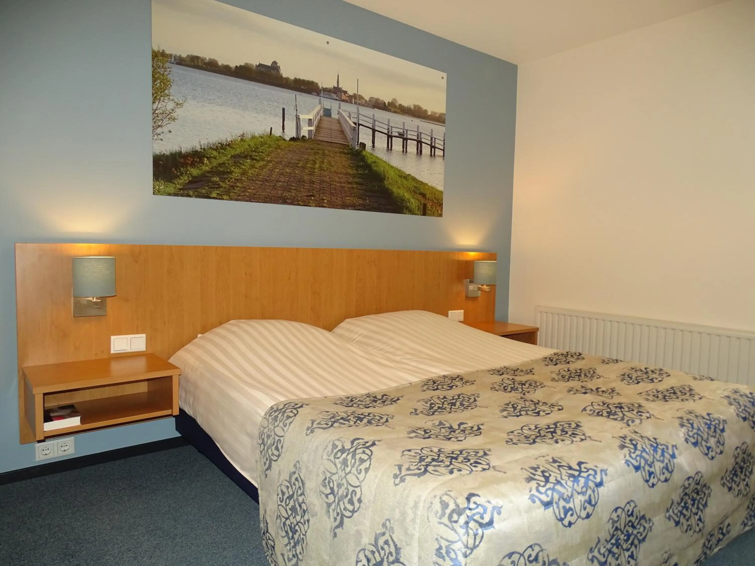 Guests, Bed in Hotel Café Restaurant "De Kroon"