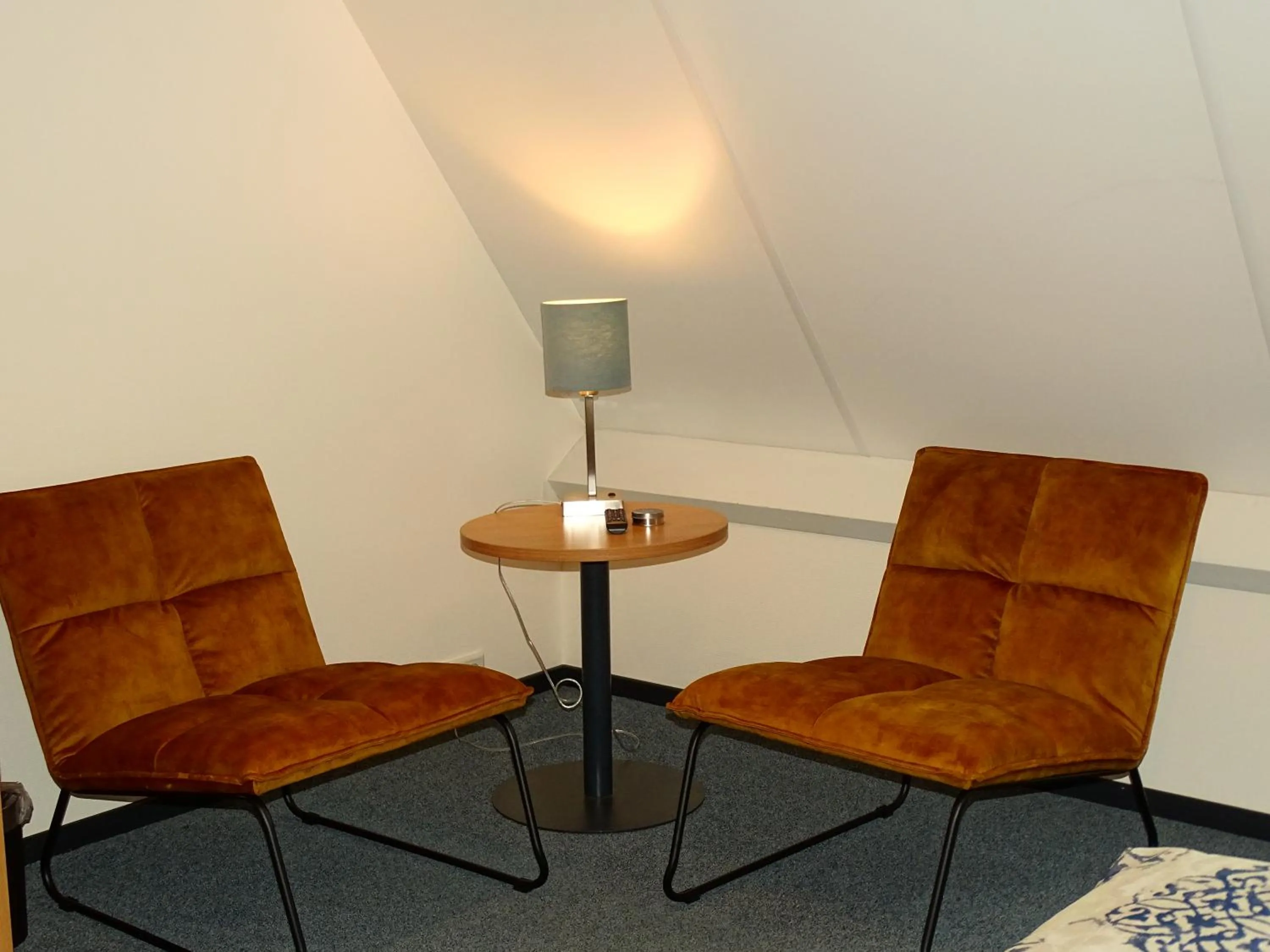 Guests in Hotel Café Restaurant "De Kroon"