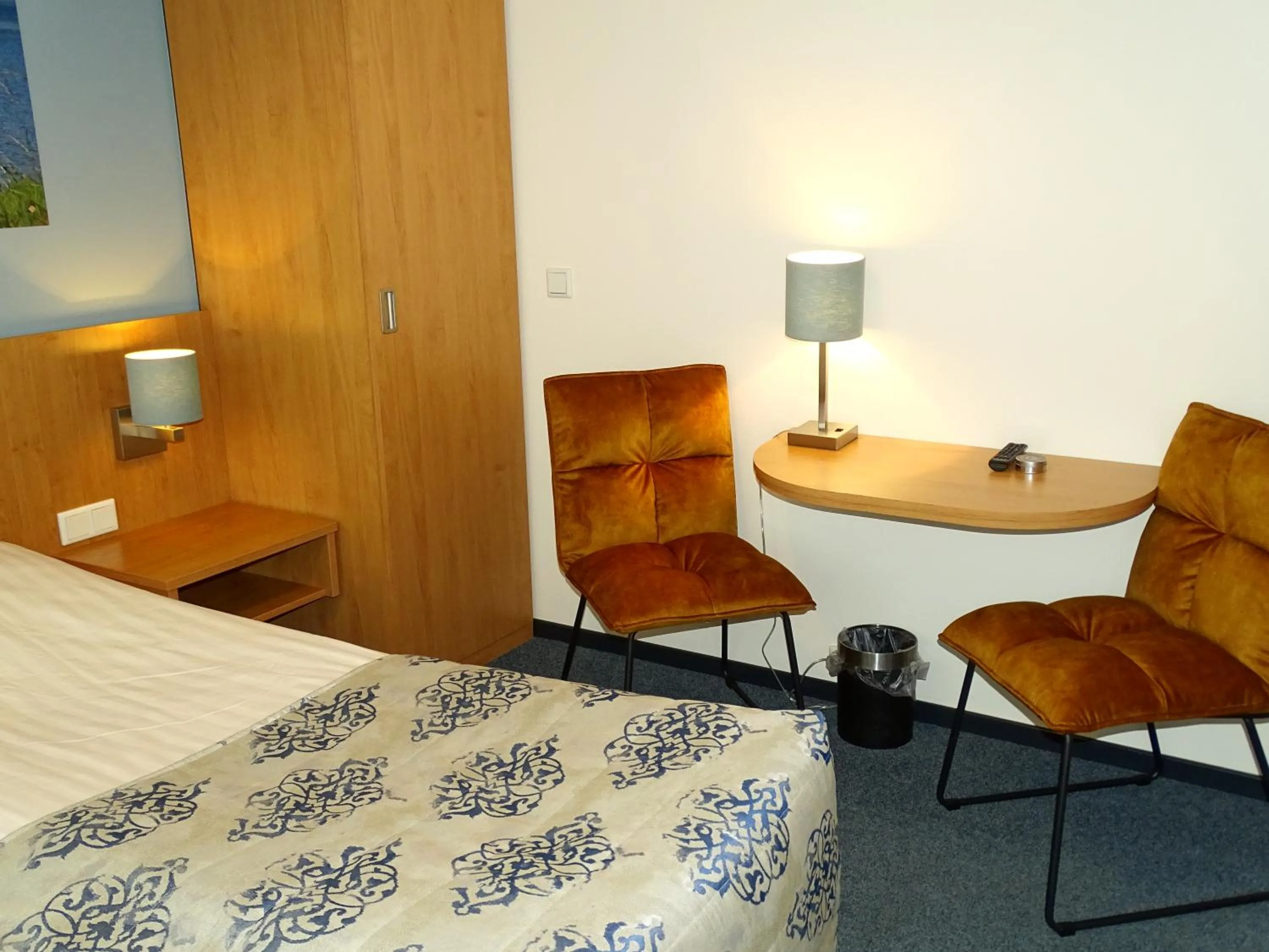 Guests, Bed in Hotel Café Restaurant "De Kroon"