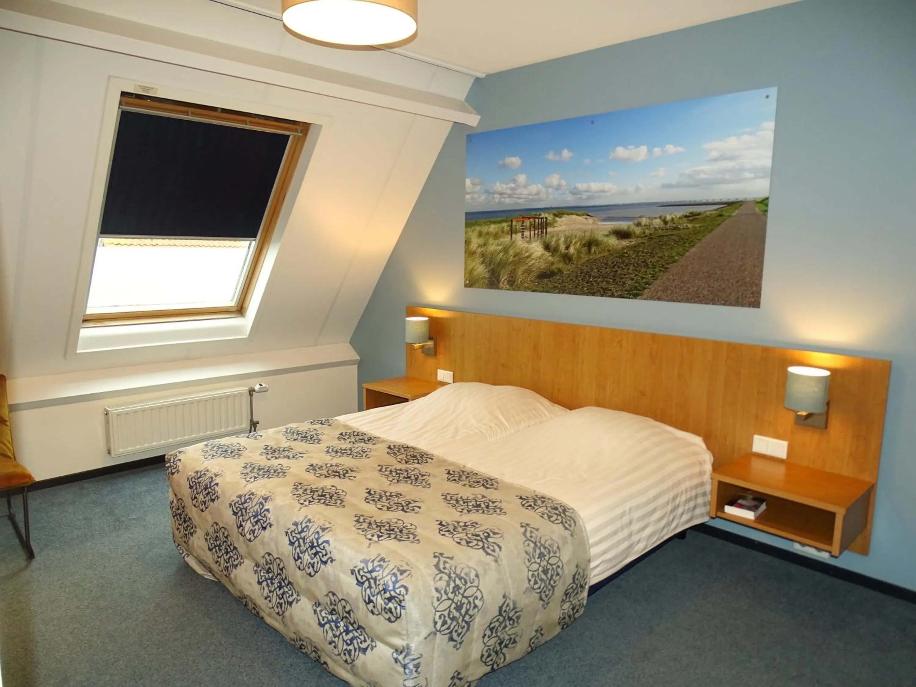 Guests, Bed in Hotel Café Restaurant "De Kroon"