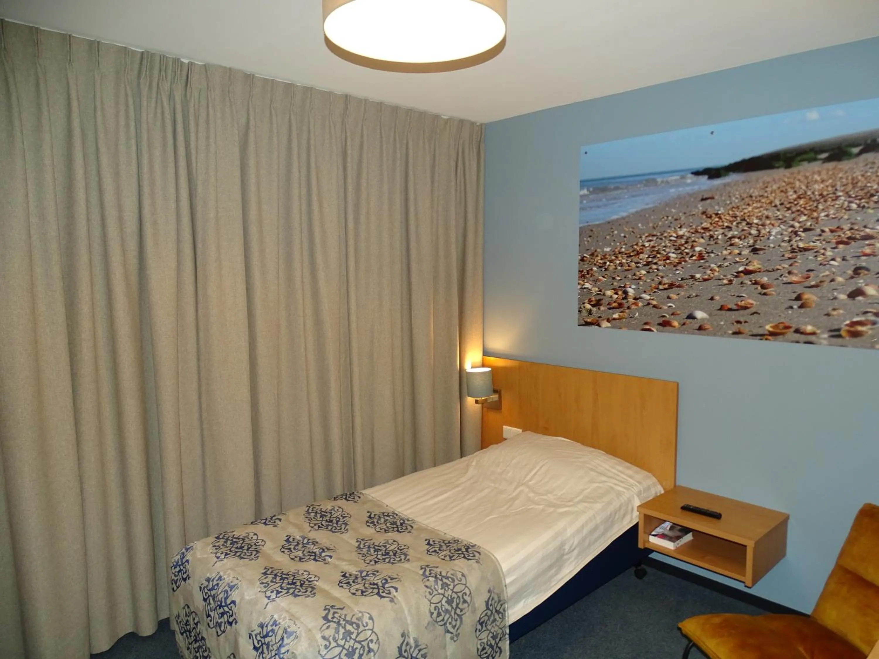 Guests, Bed in Hotel Café Restaurant "De Kroon"