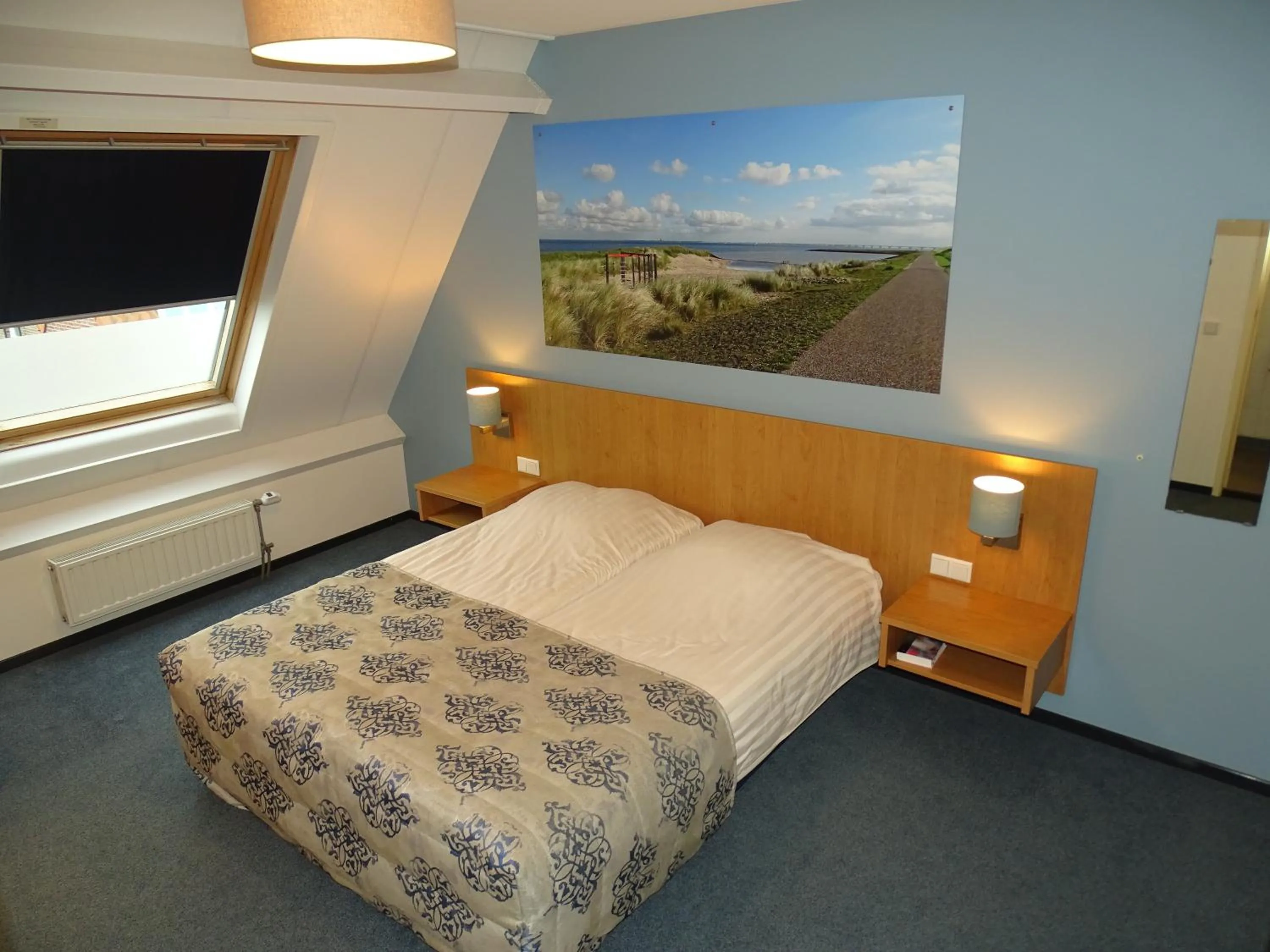 Guests, Bed in Hotel Café Restaurant "De Kroon"