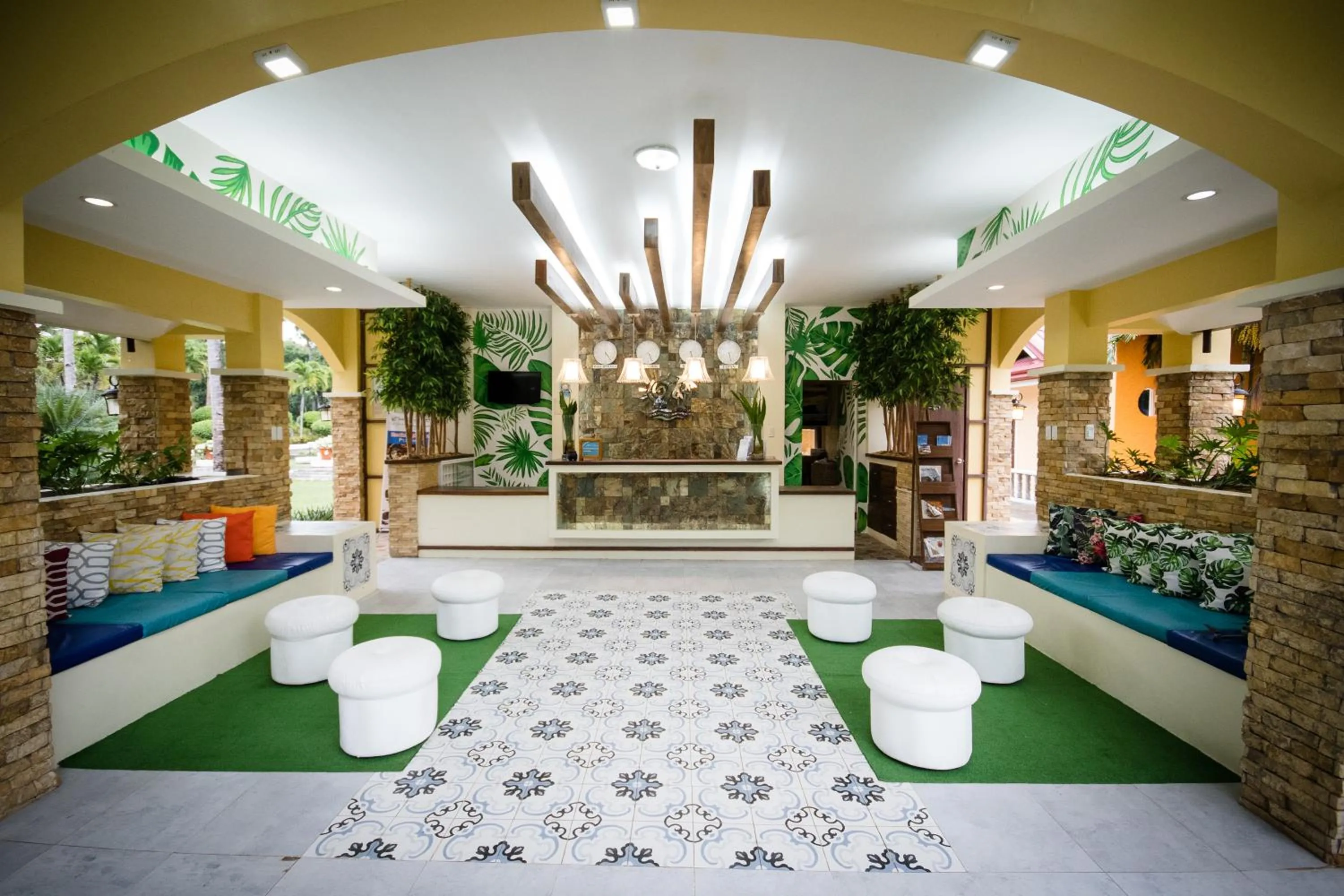 San Remigio Beach Club