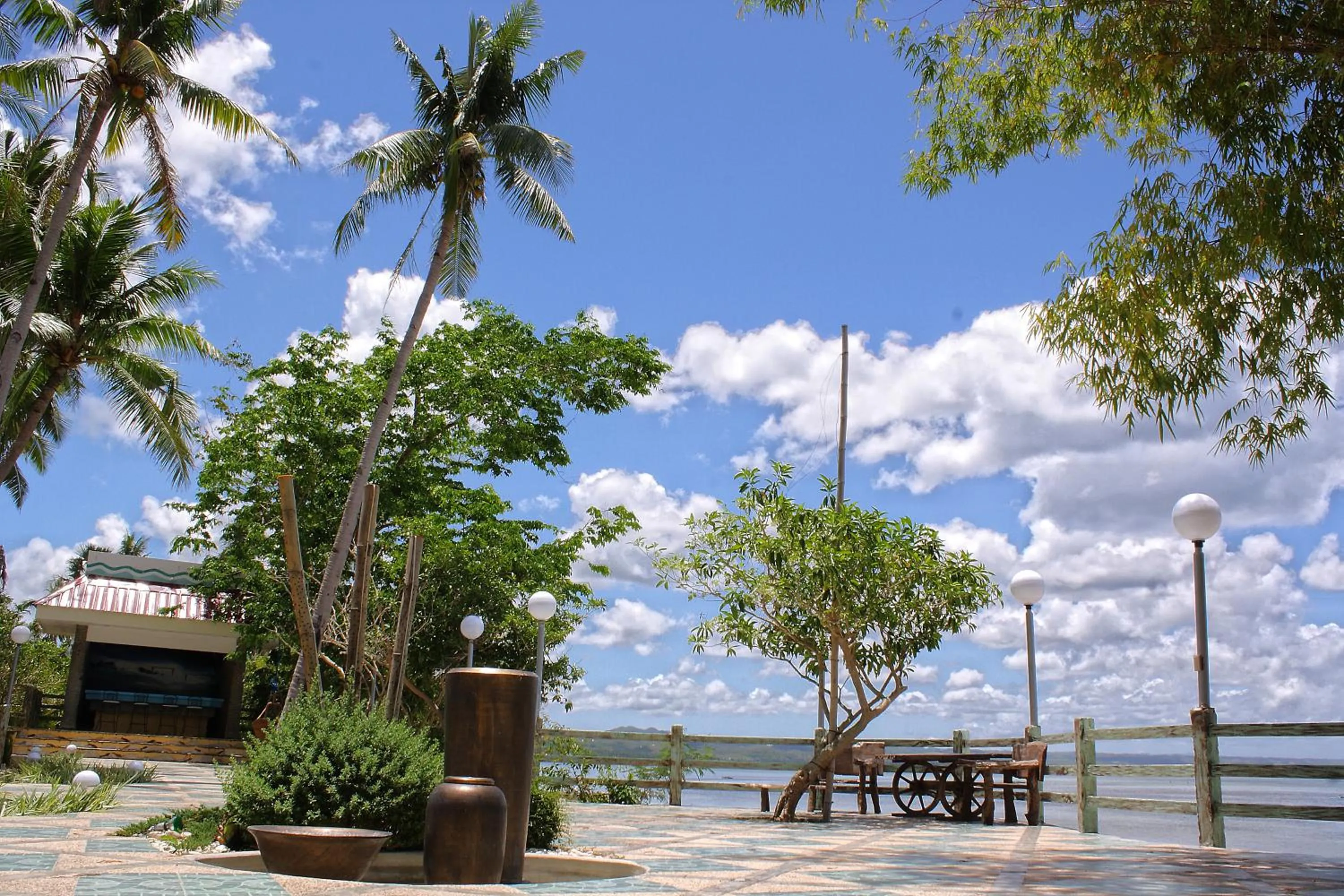 San Remigio Beach Club