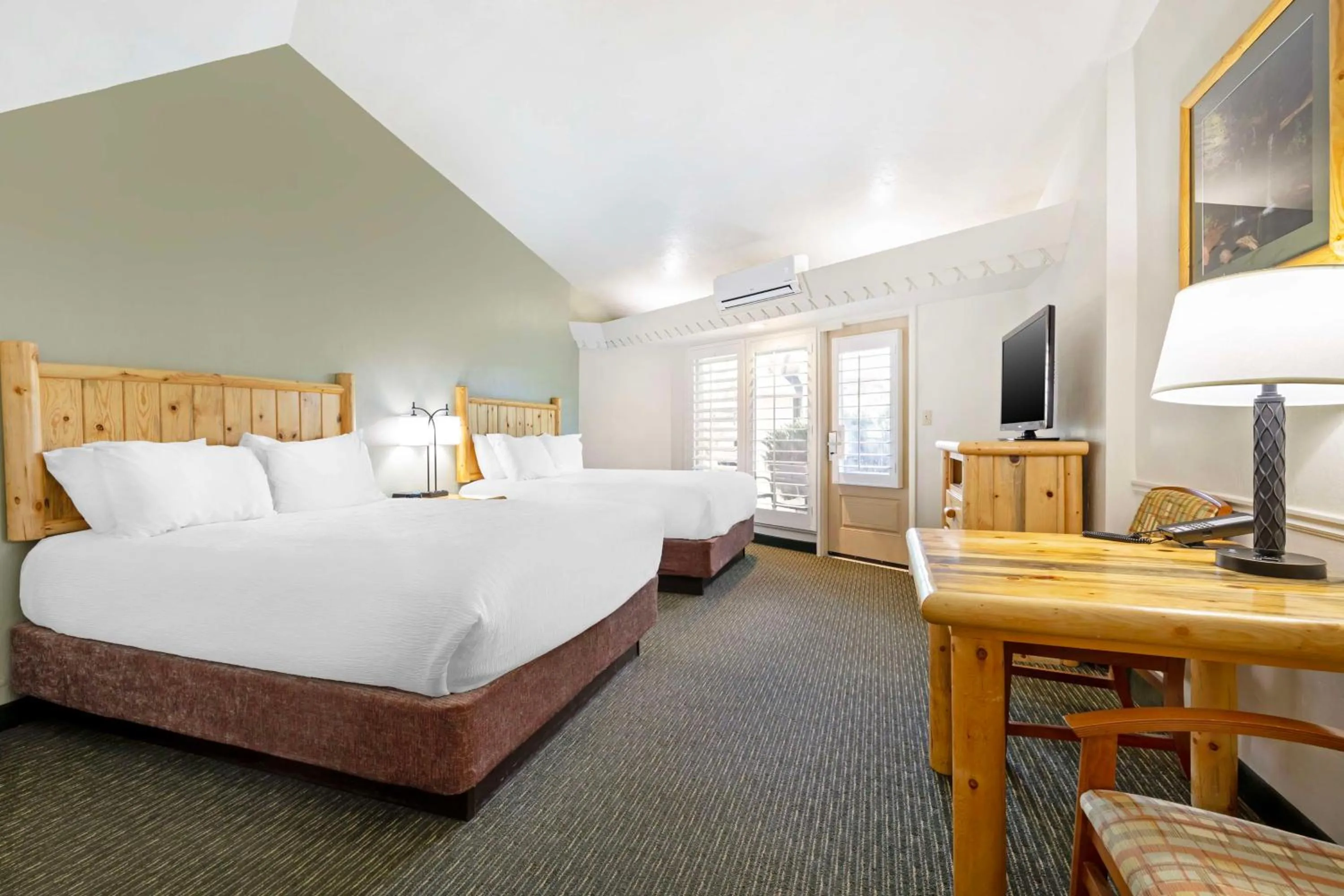 Bedroom, Bed in Best Western East Zion Thunderbird Lodge