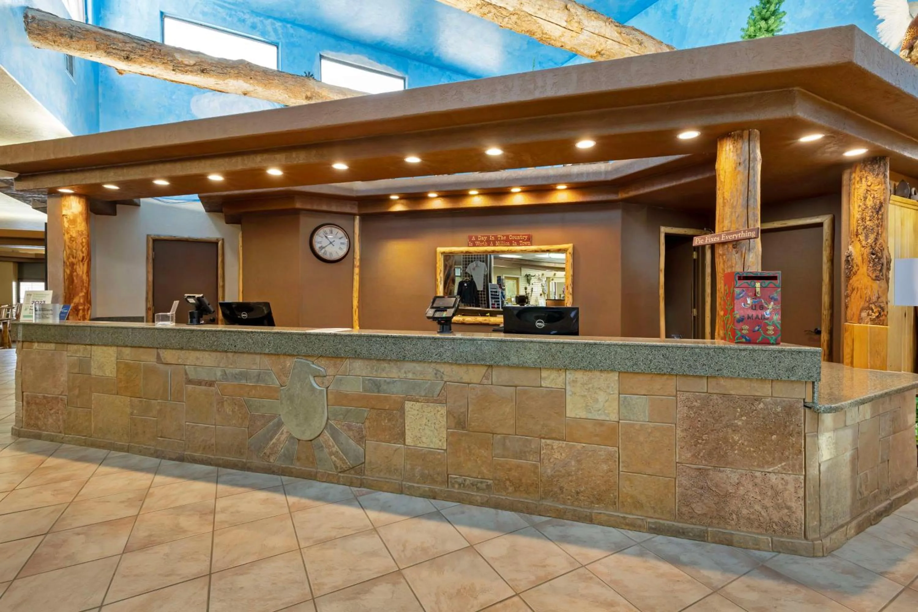Lobby or reception in Best Western East Zion Thunderbird Lodge