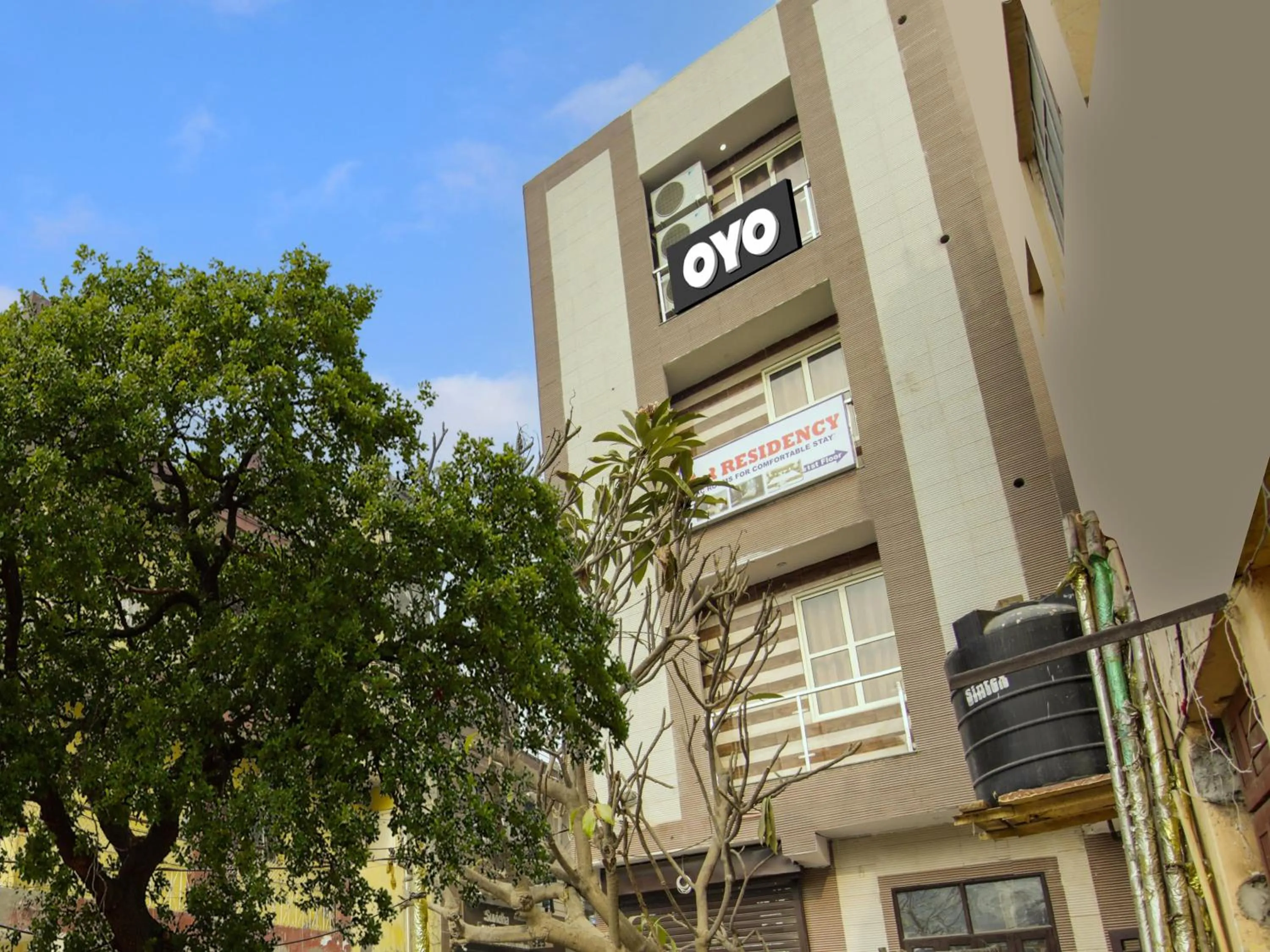 Facade/entrance in AR Residency