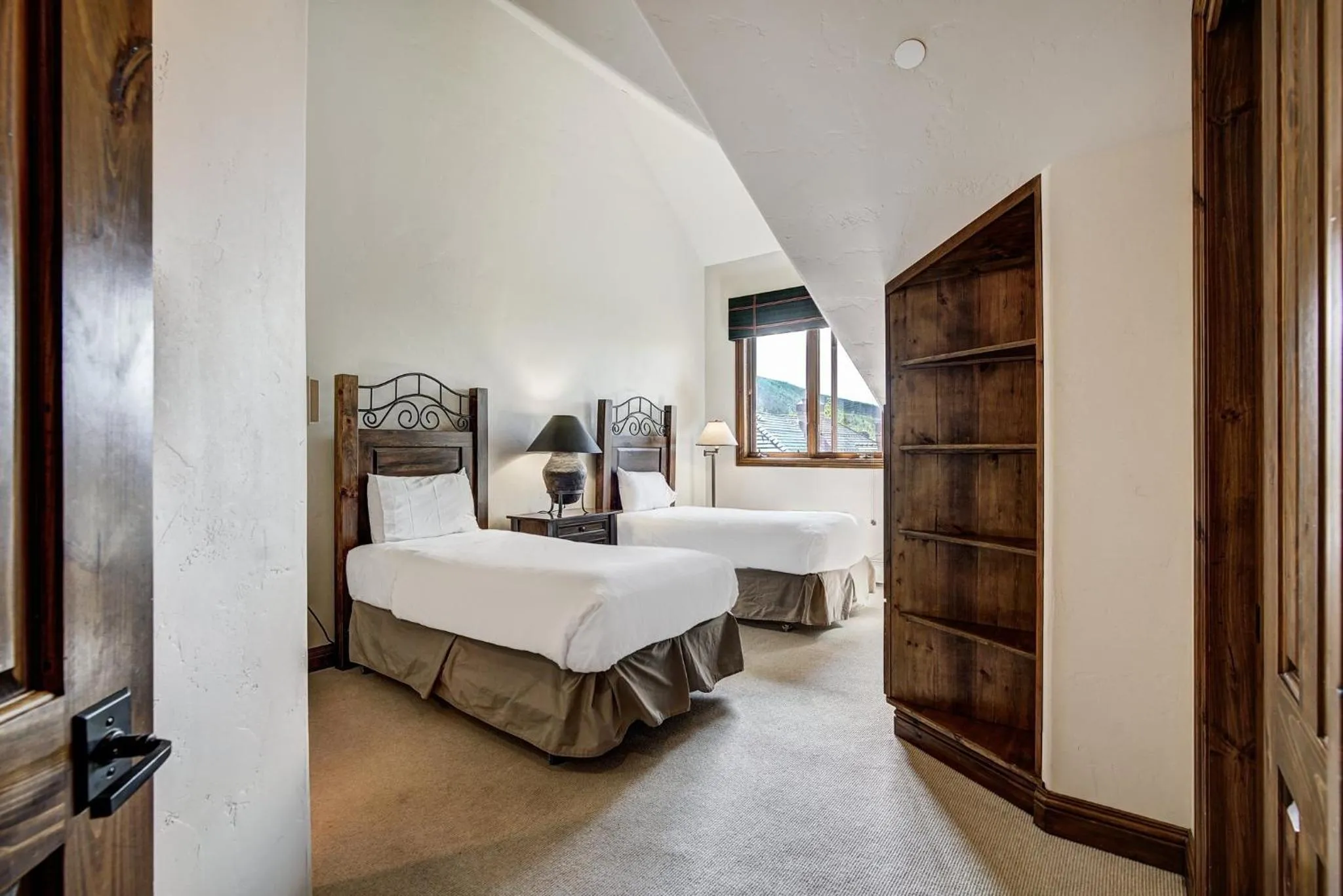 Bedroom, Bed in Arrowhead Village, A Vail Resorts Property