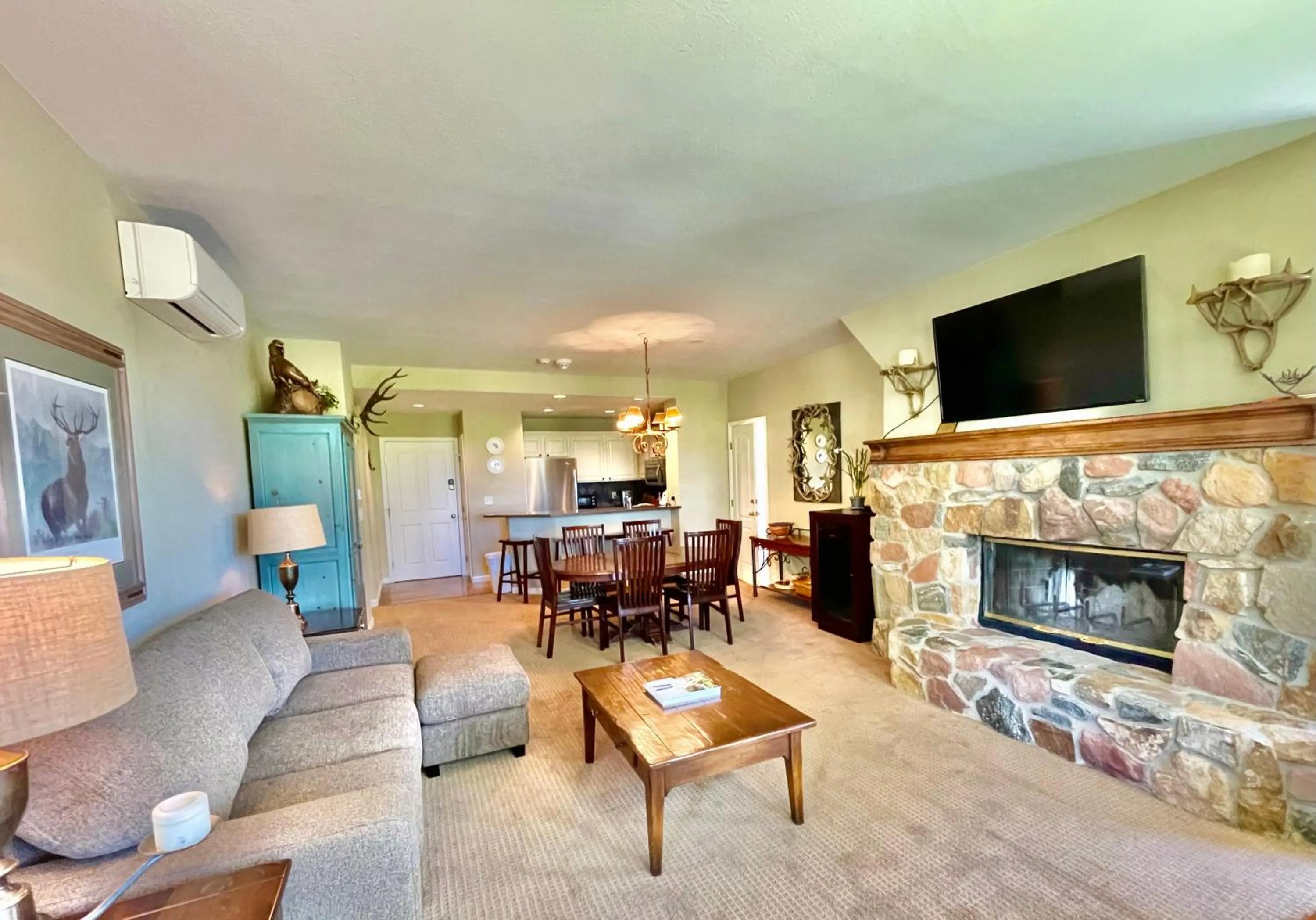 Living room in Arrowhead Village, A Vail Resorts Property