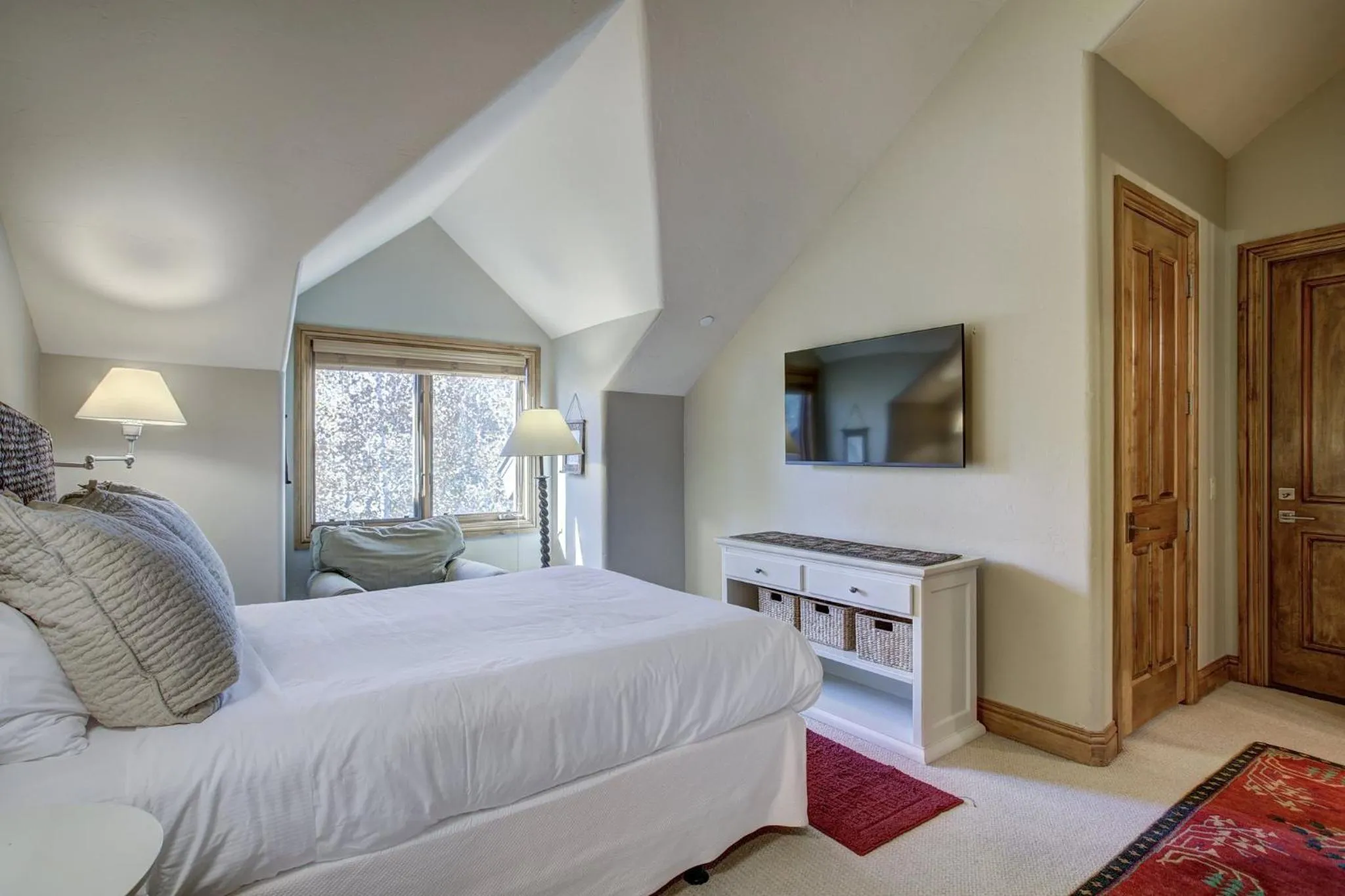Bedroom, Bed in Arrowhead Village, A Vail Resorts Property