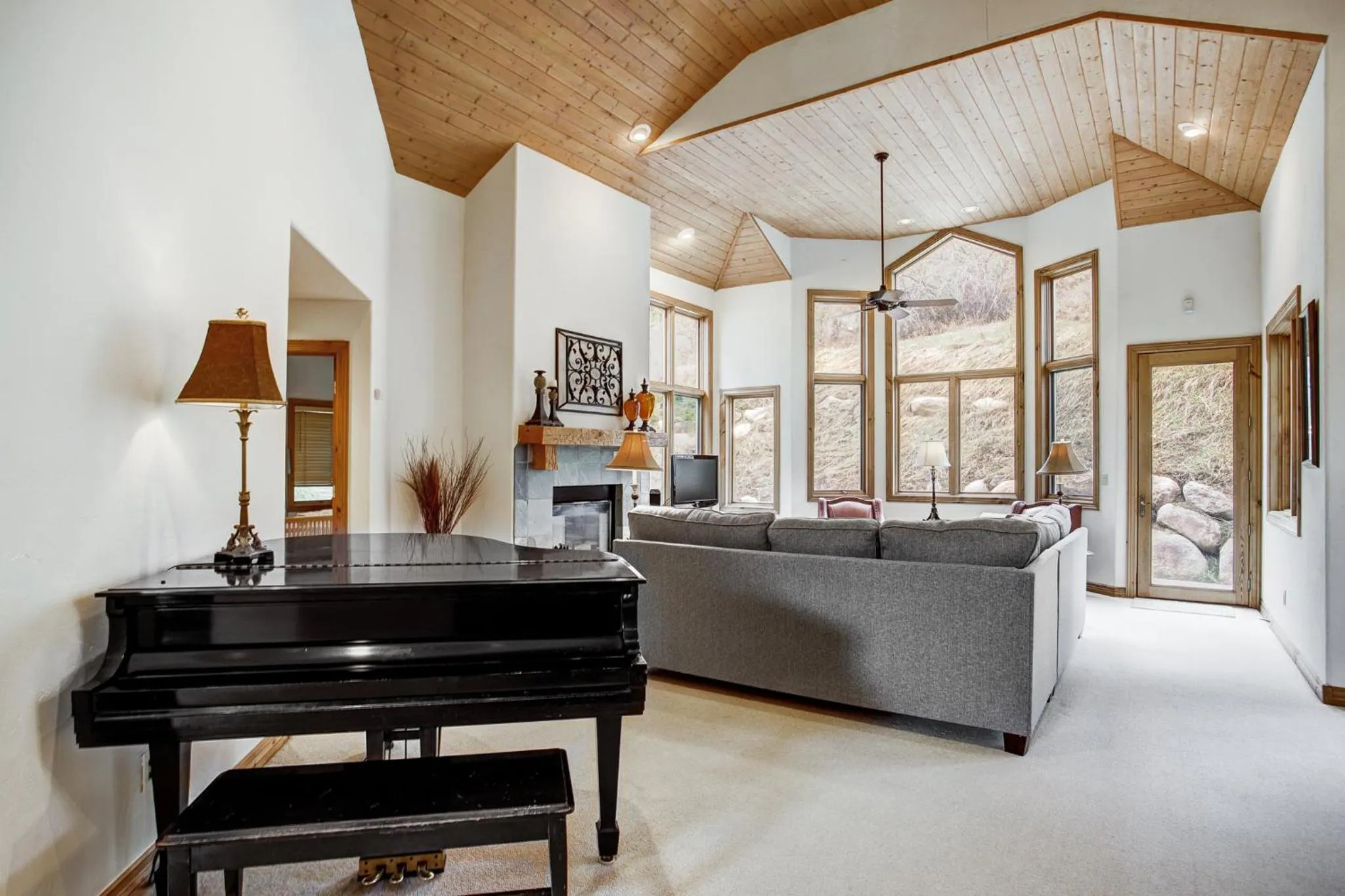 Living room, Bed in Arrowhead Village, A Vail Resorts Property