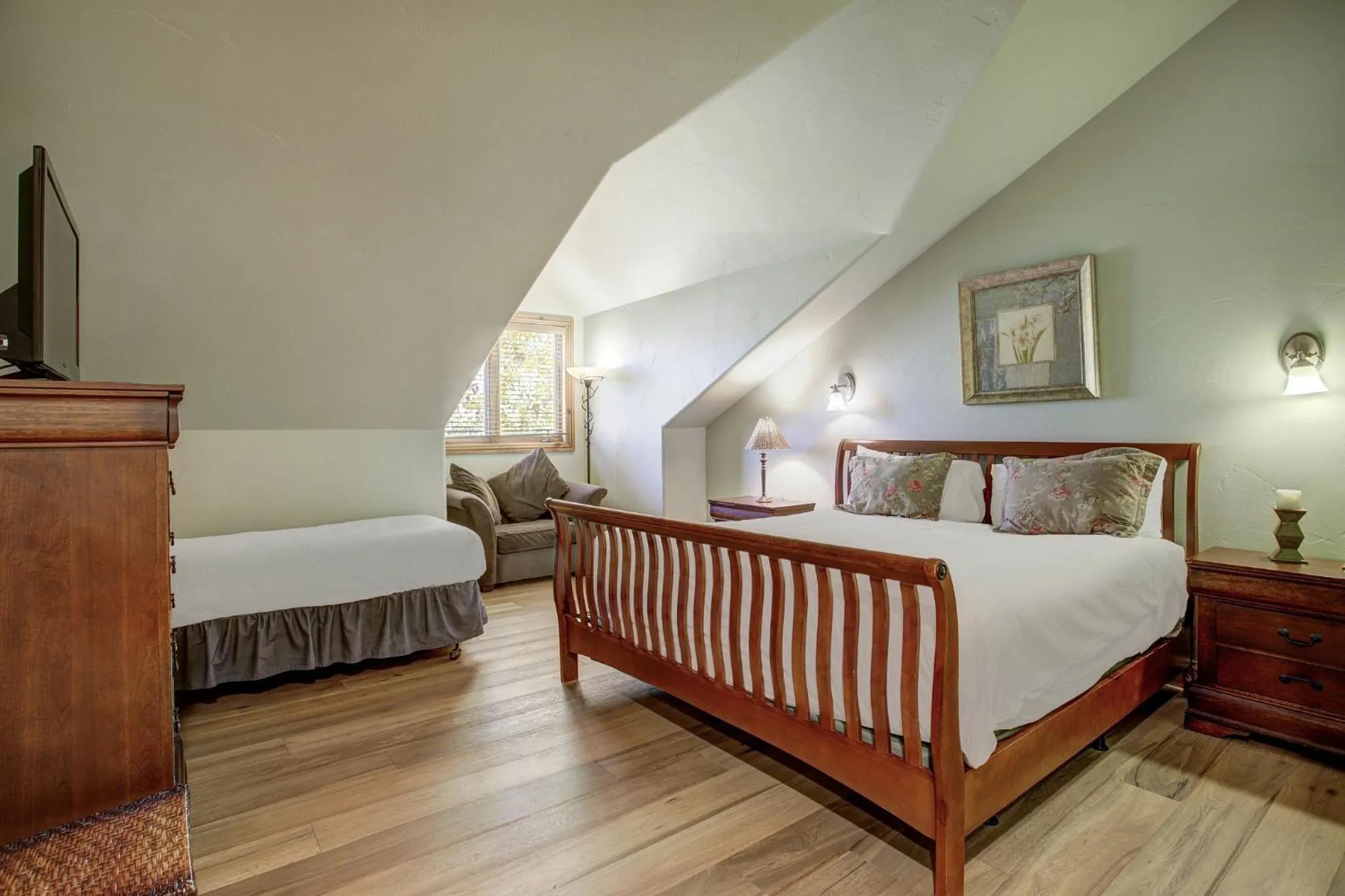 Bedroom, Bed in Arrowhead Village, A Vail Resorts Property
