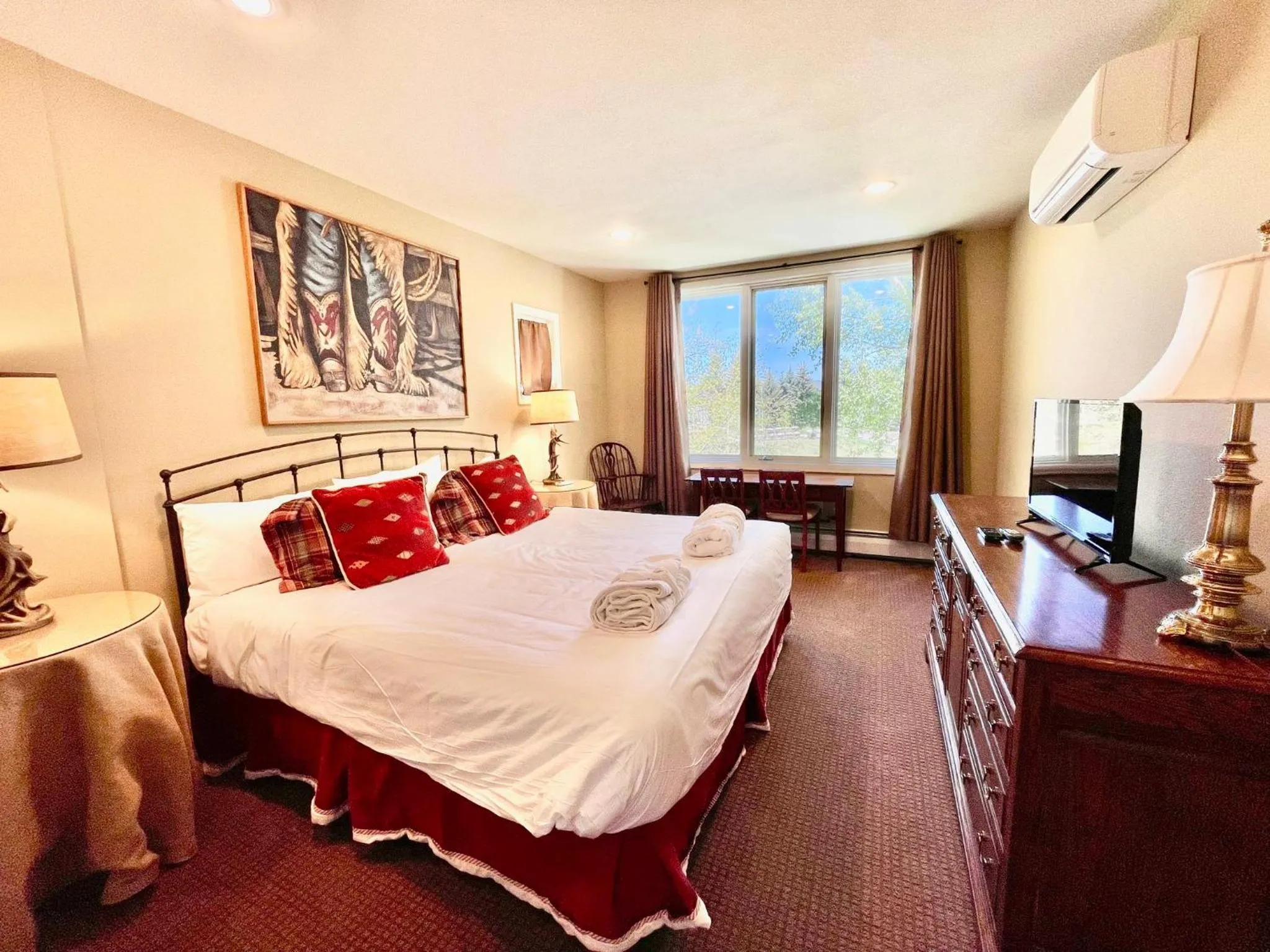 Bedroom, Bed in Arrowhead Village, A Vail Resorts Property