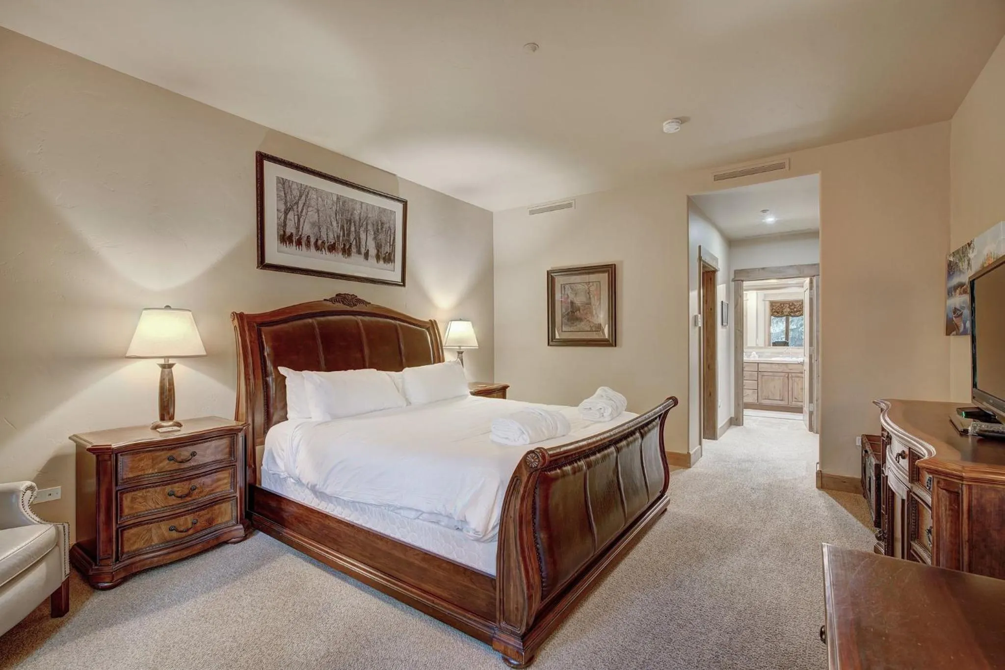 Bedroom, Bed in Arrowhead Village, A Vail Resorts Property