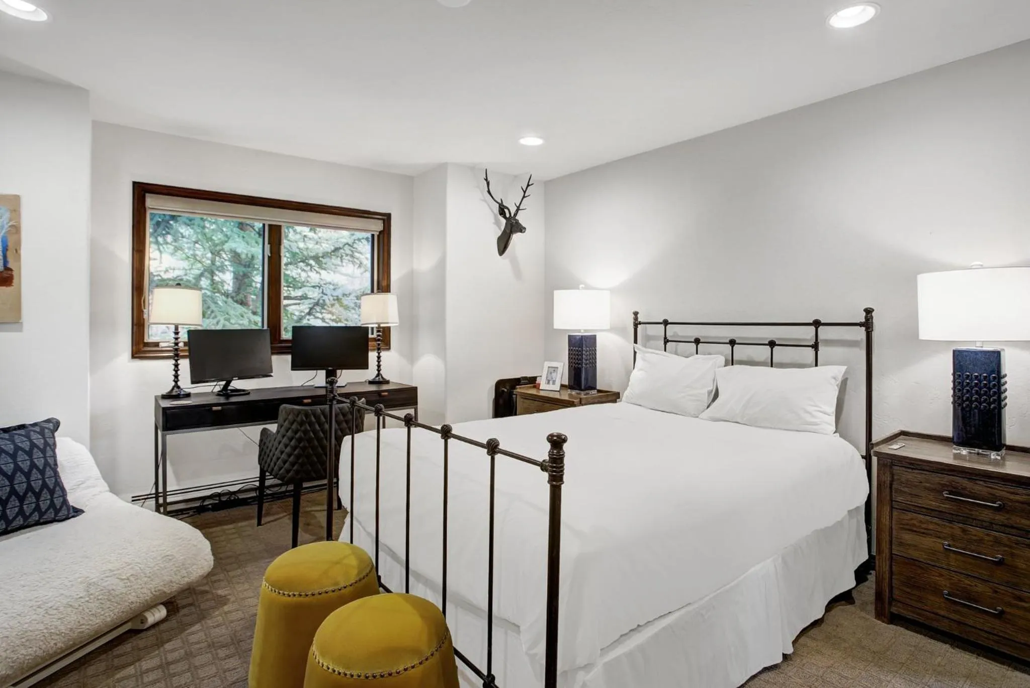 Bedroom, Bed in Arrowhead Village, A Vail Resorts Property