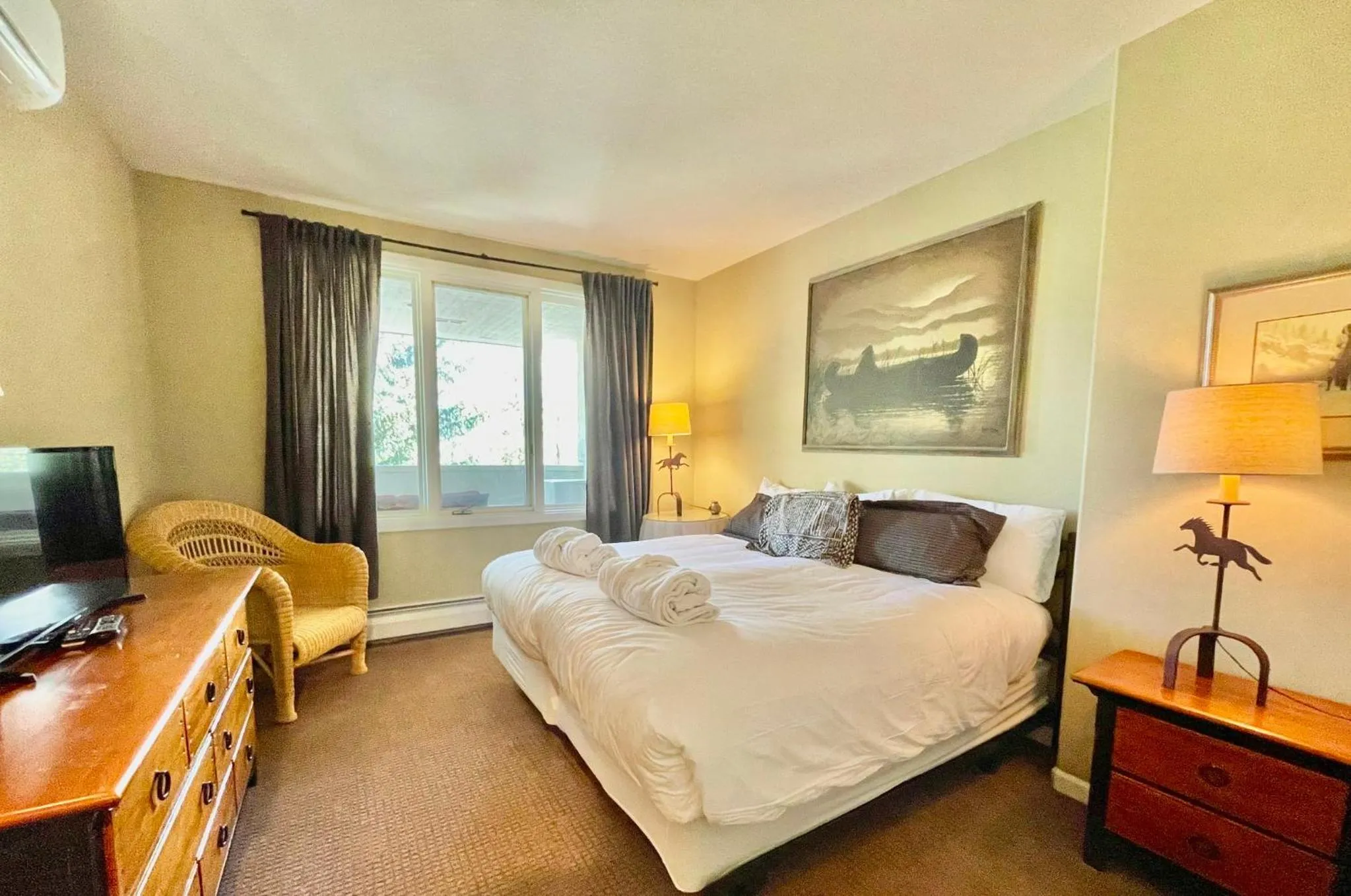 Bedroom, Bed in Arrowhead Village, A Vail Resorts Property