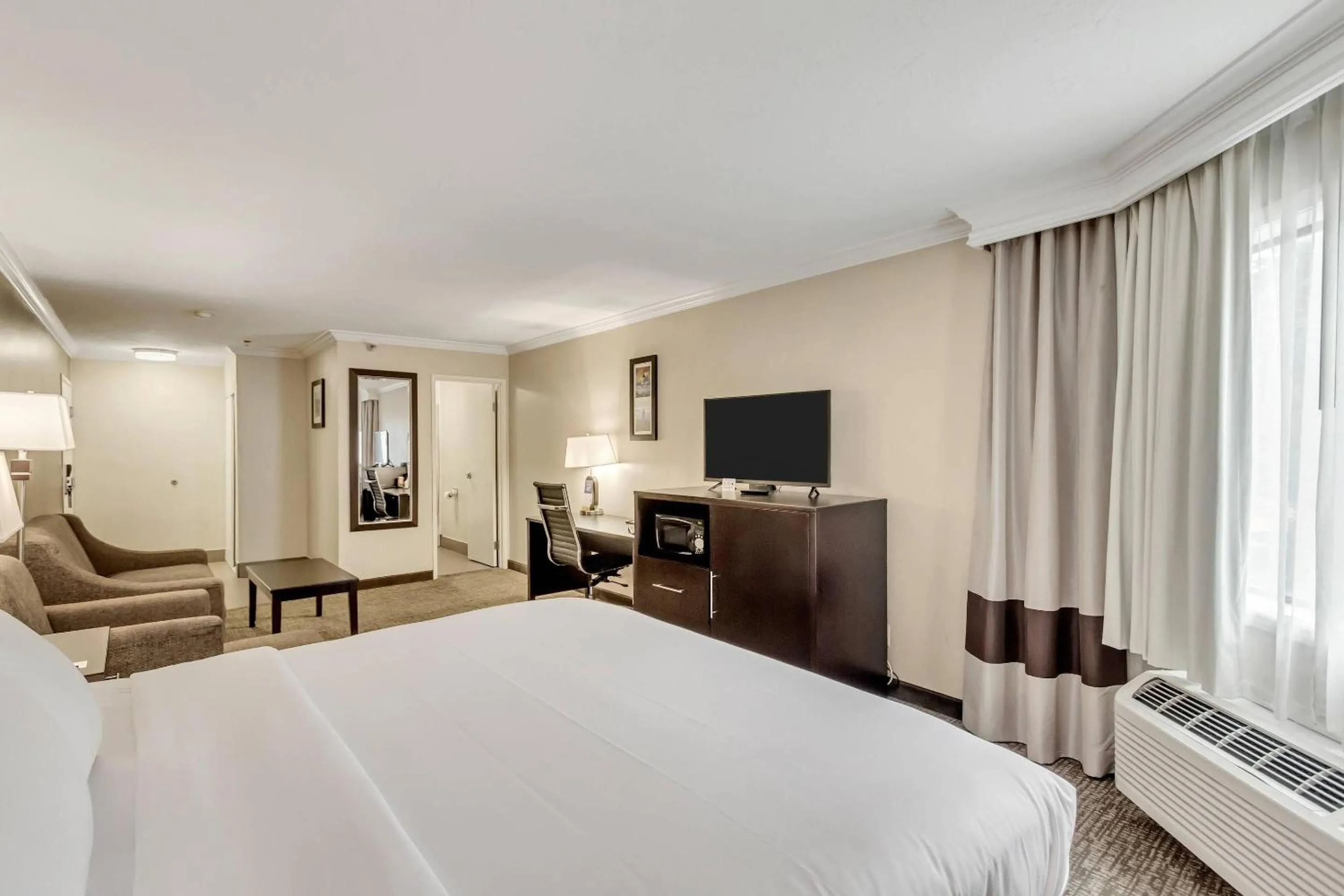 Bedroom, Bed in Comfort Inn Murray – Salt Lake City South