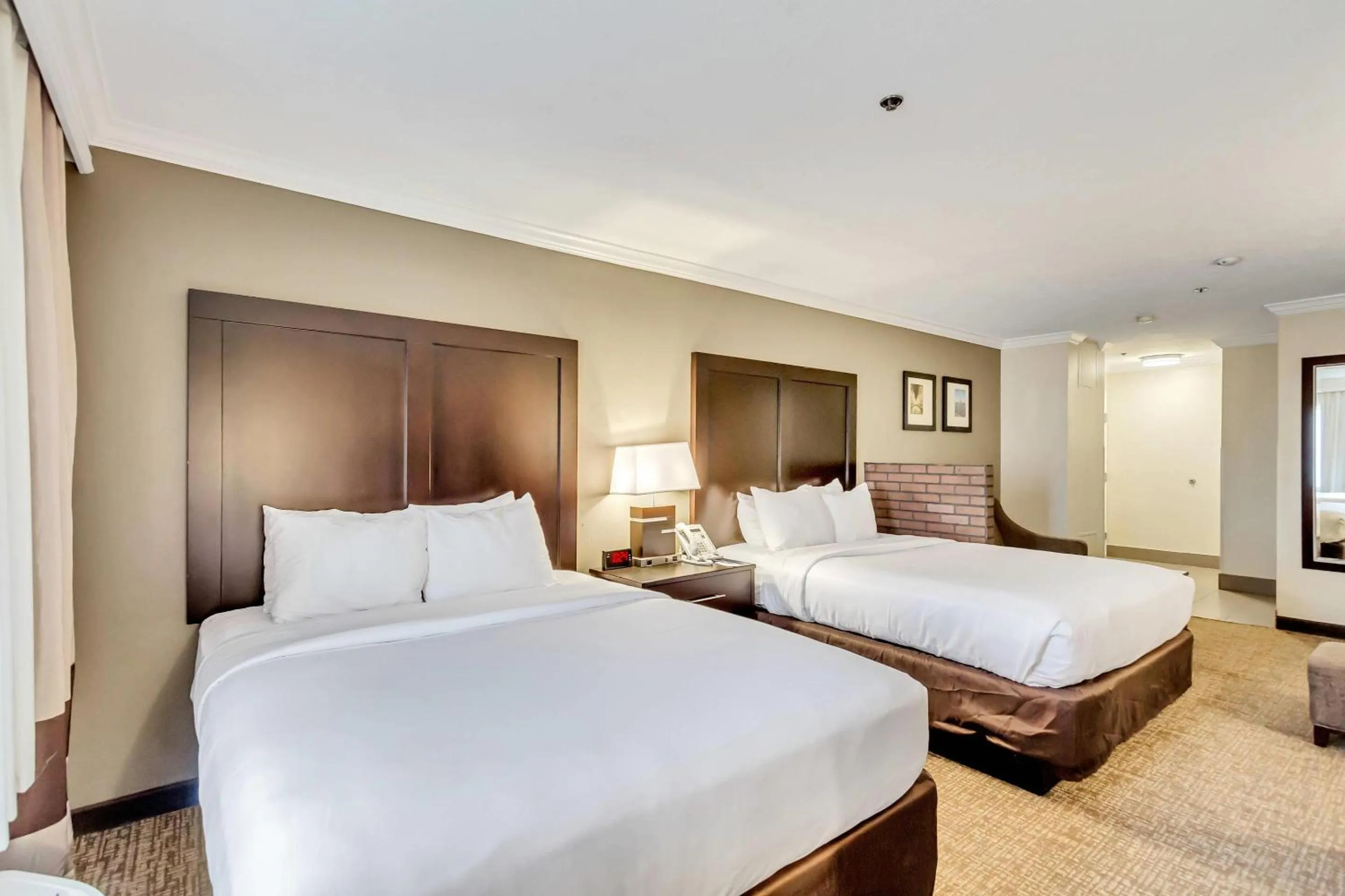 Bedroom, Bed in Comfort Inn Murray – Salt Lake City South