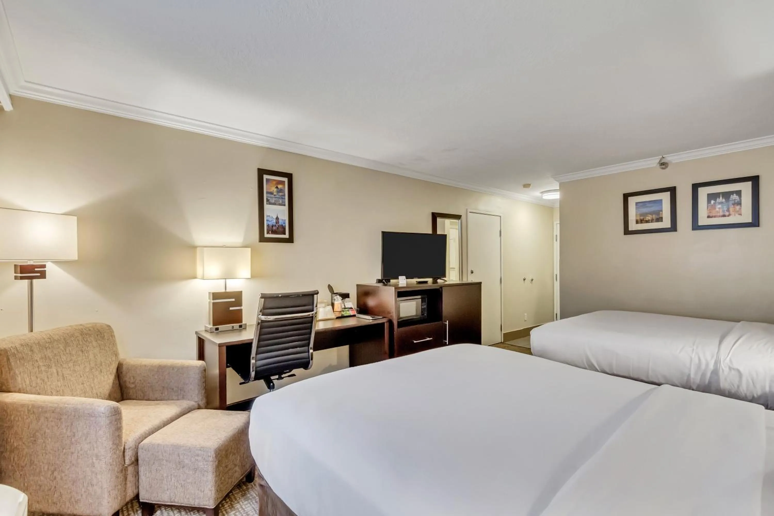 Bed in Comfort Inn Murray – Salt Lake City South