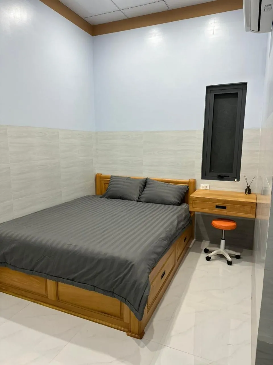 Bed in Homestay 1991