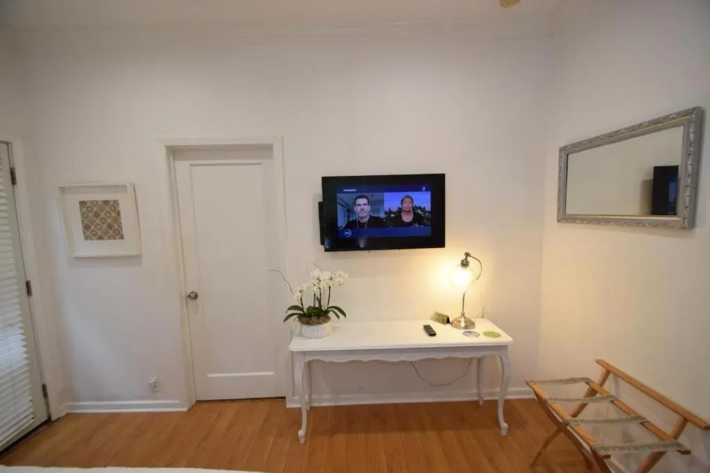 TV and multimedia in Beverly Hills Celebrity Home