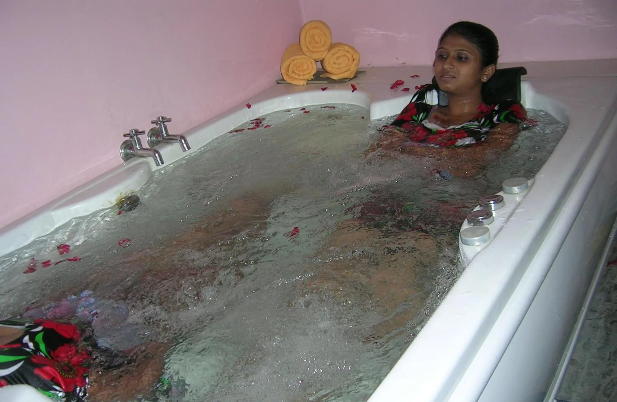 Hot Tub in Siliguri Club