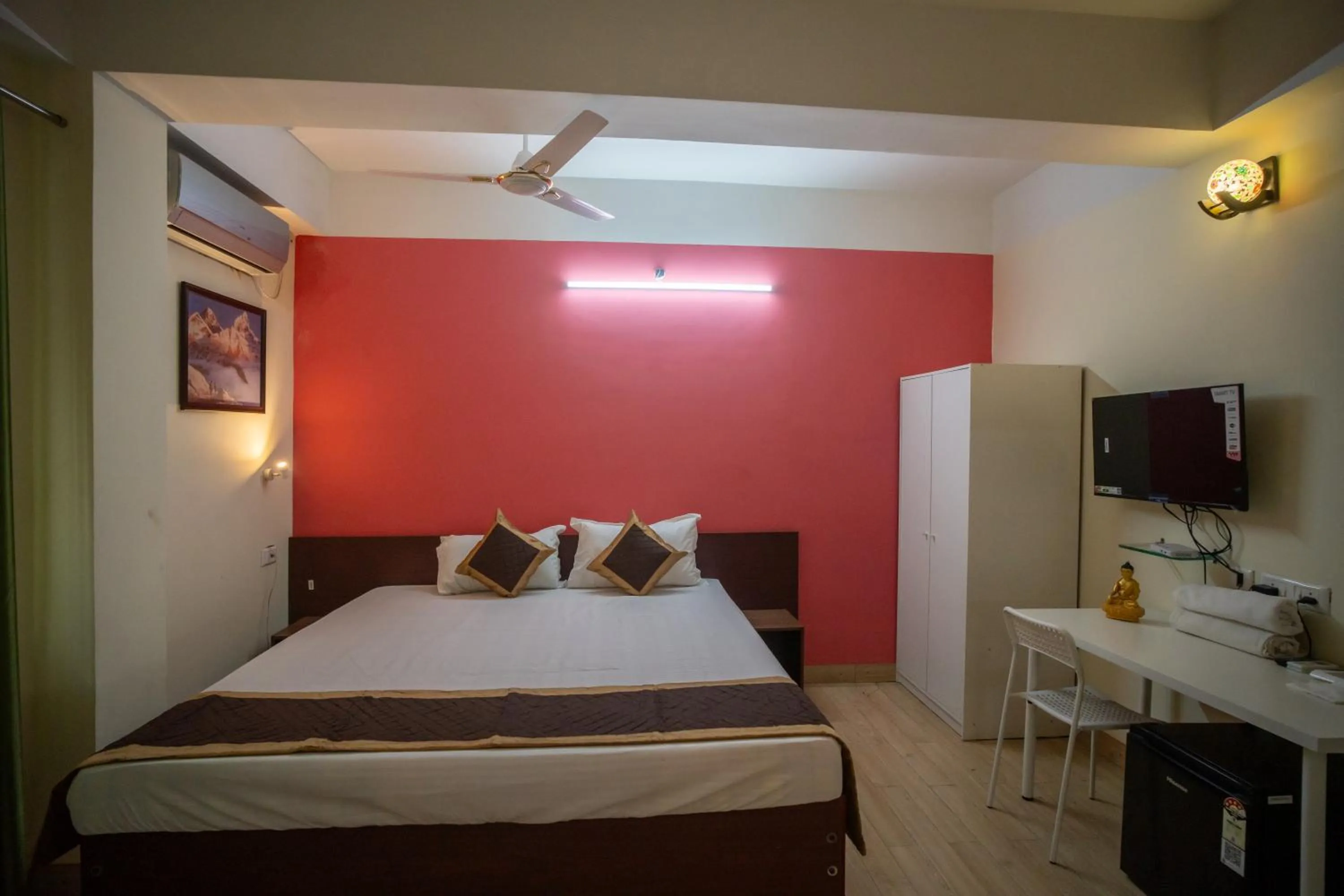 Bedroom, Bed in Siliguri Club
