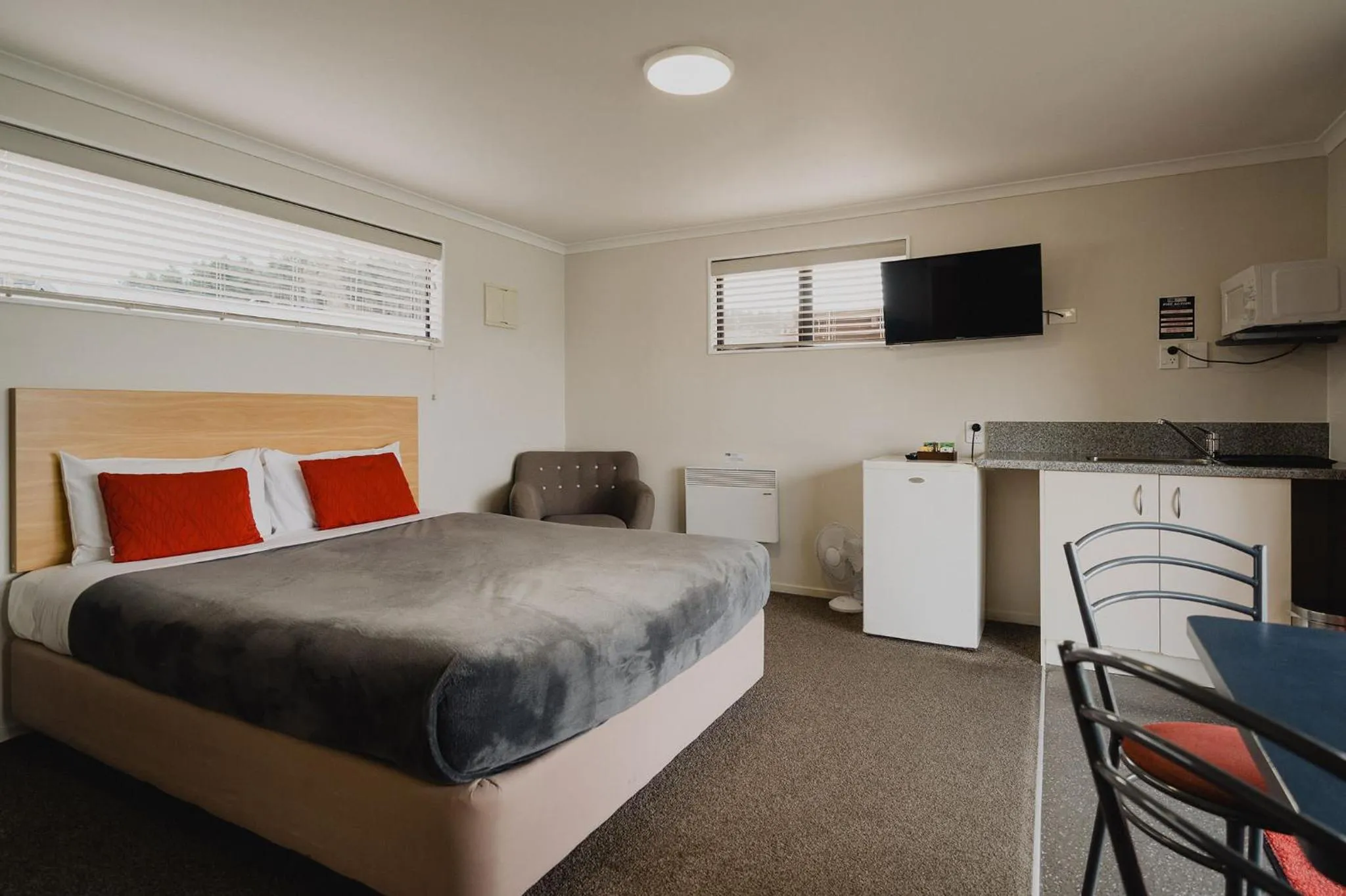 Bed in Lakes Edge Holiday Park