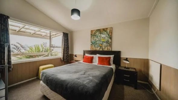 Bed in Lakes Edge Holiday Park