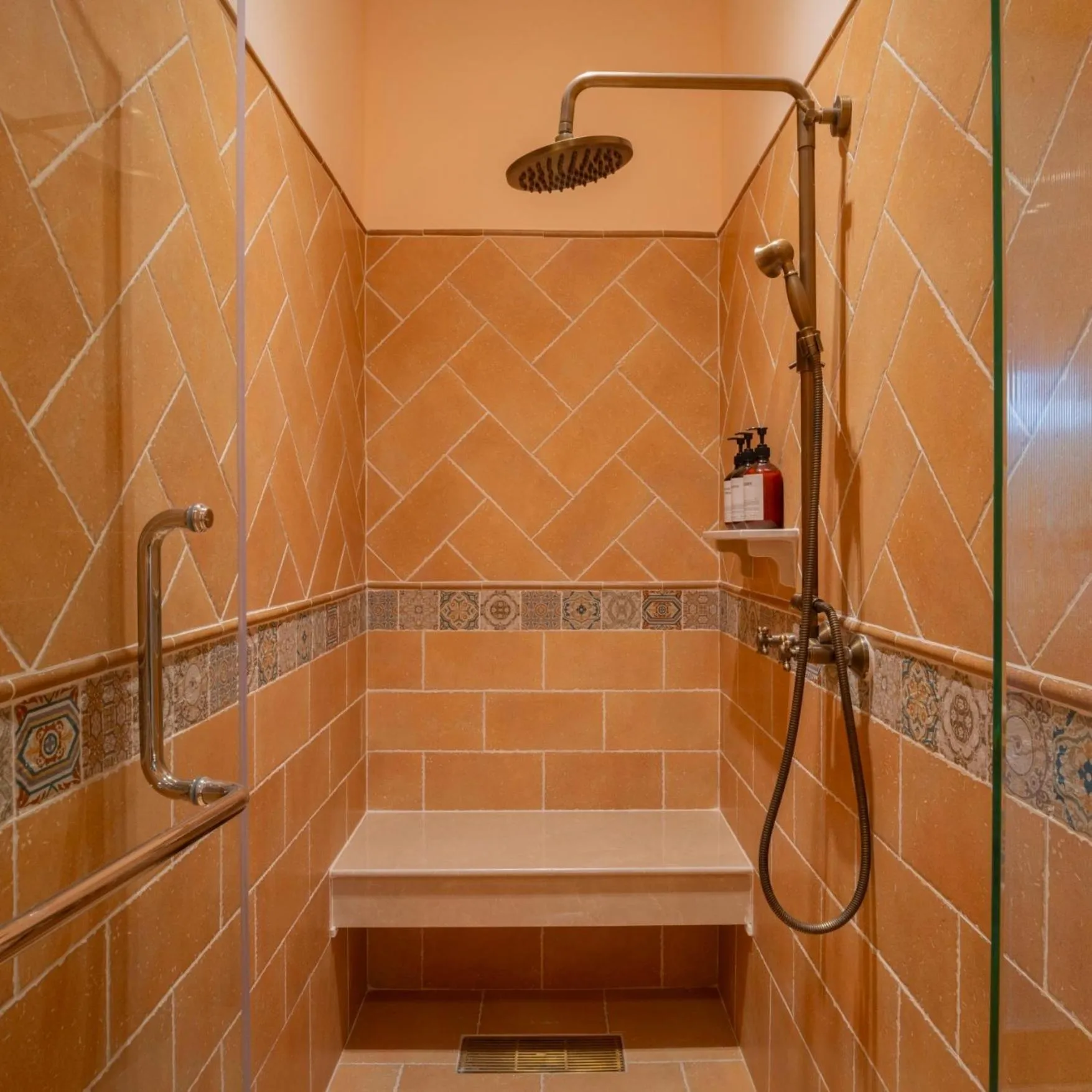 Shower in Toscana Valley Hotel Portofino