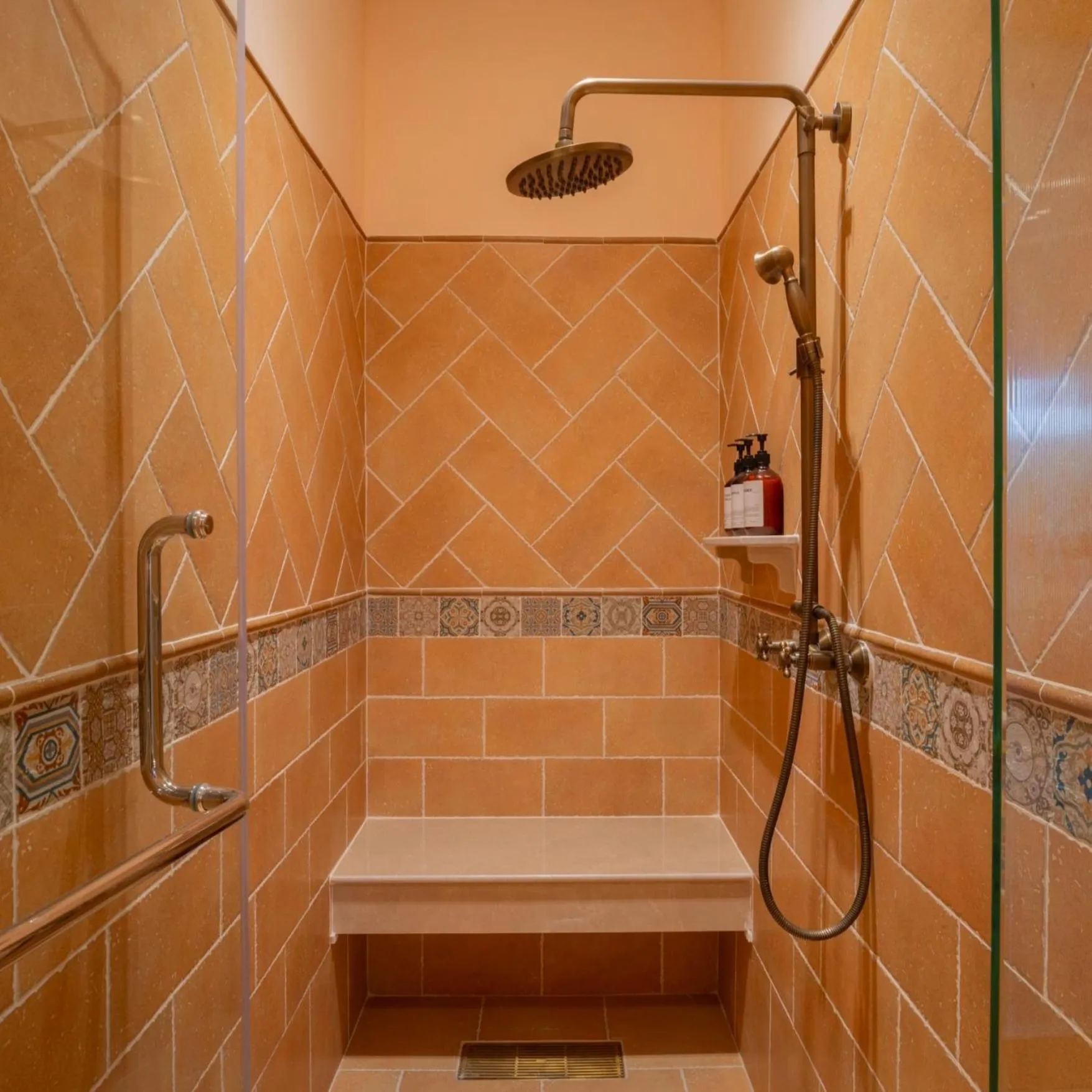 Shower in Toscana Valley Hotel Portofino