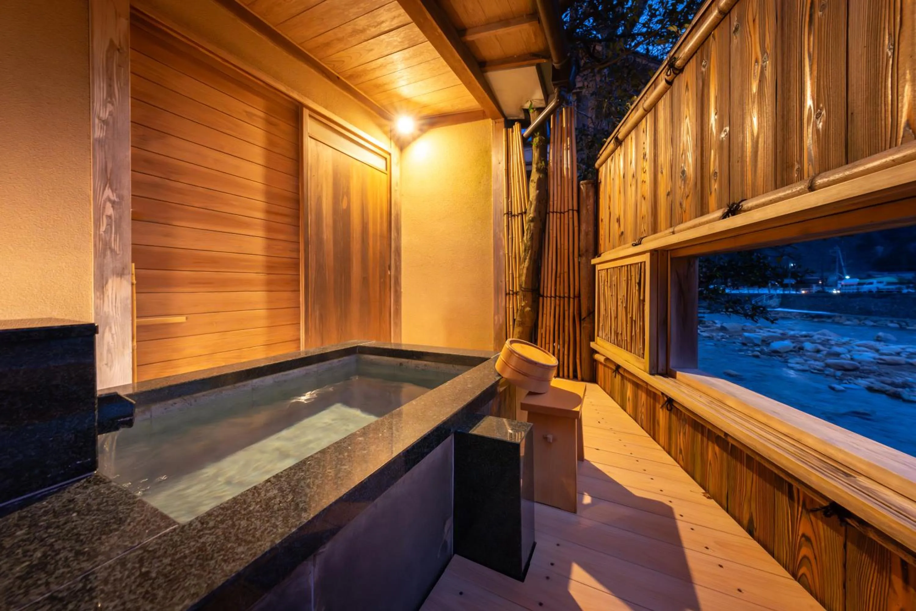 Hot Spring Bath in Okutsusou