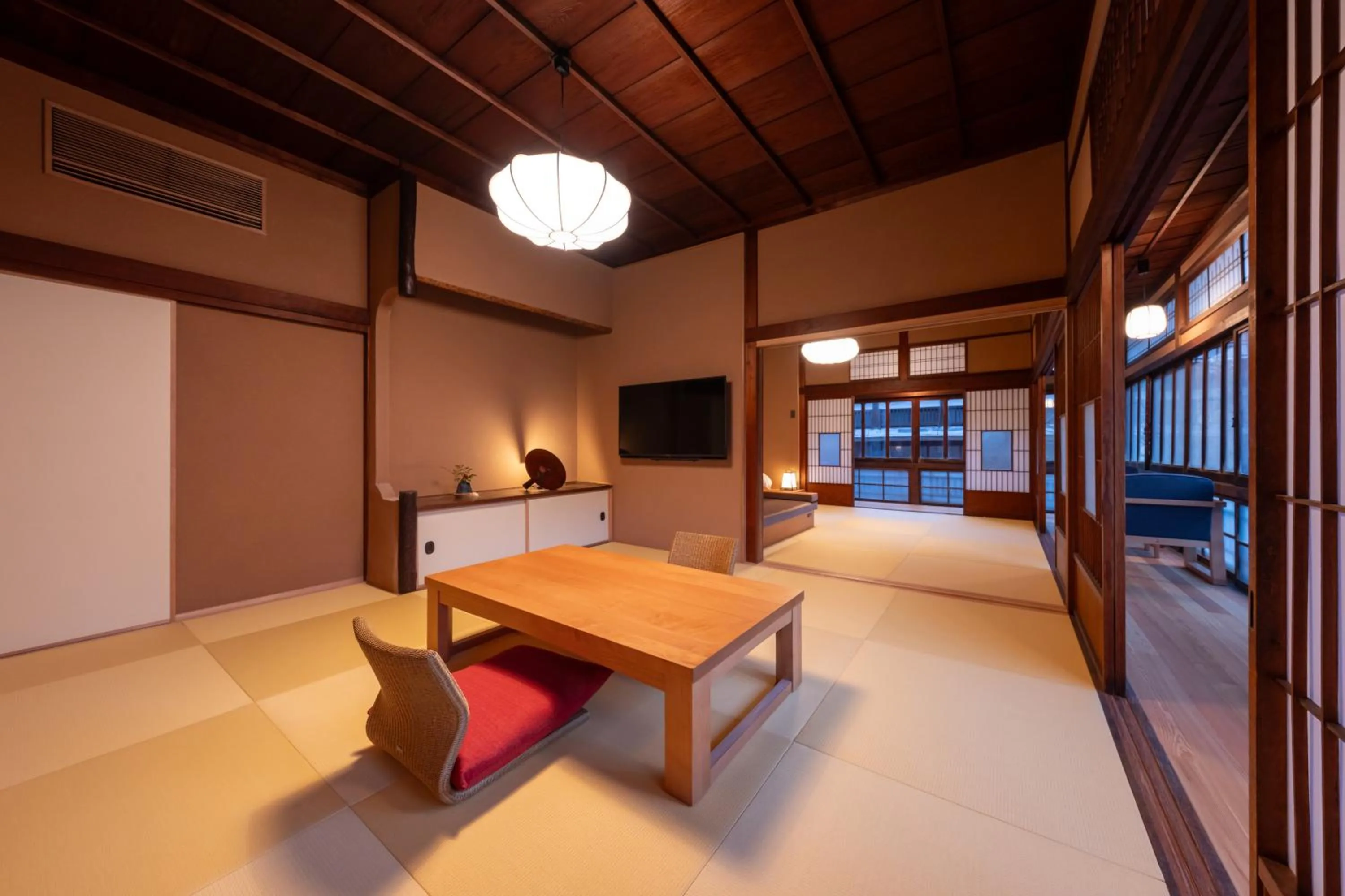 Living room, Bed in Okutsusou