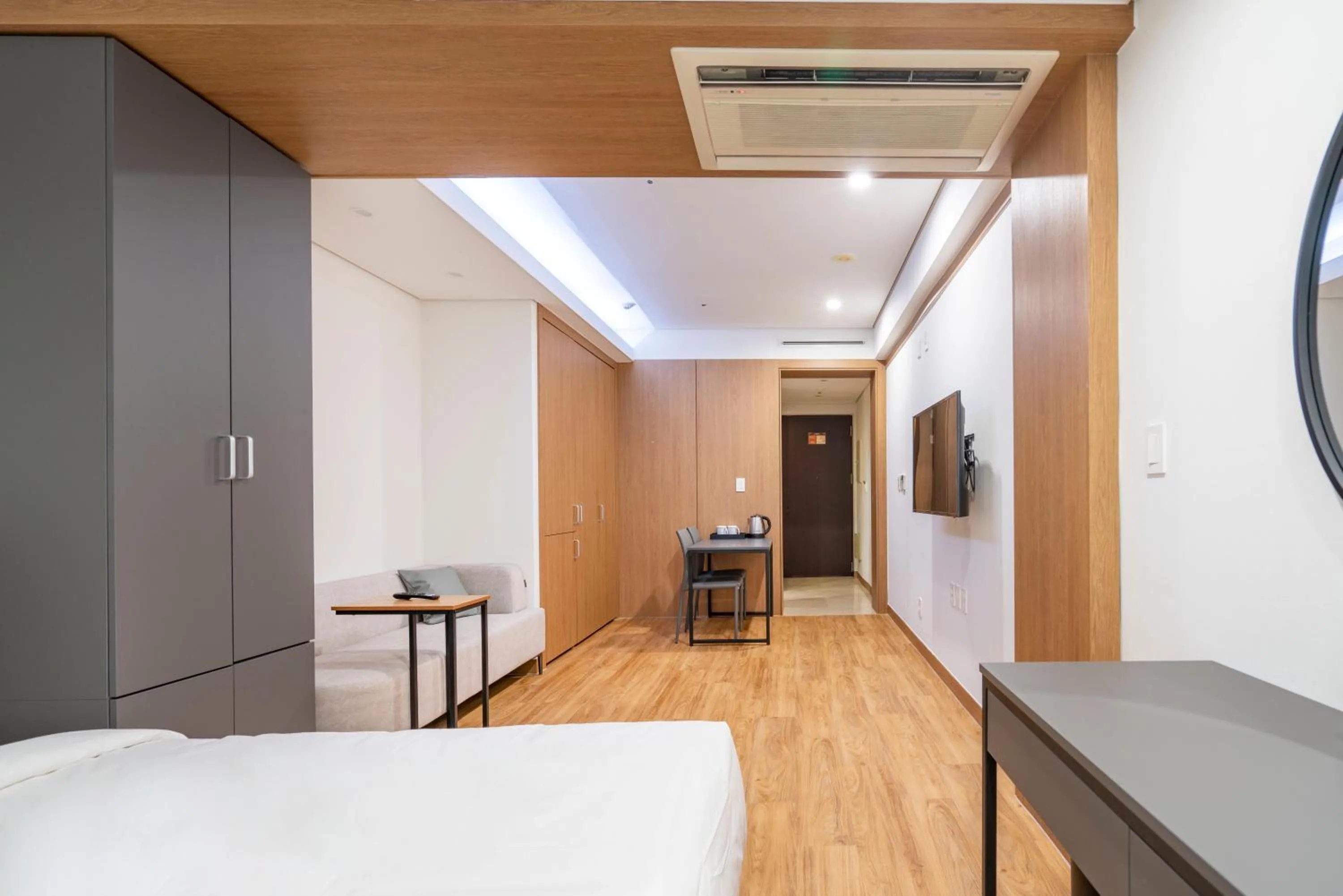 TV and multimedia, Bed in Centum Convention Hotel In Centum