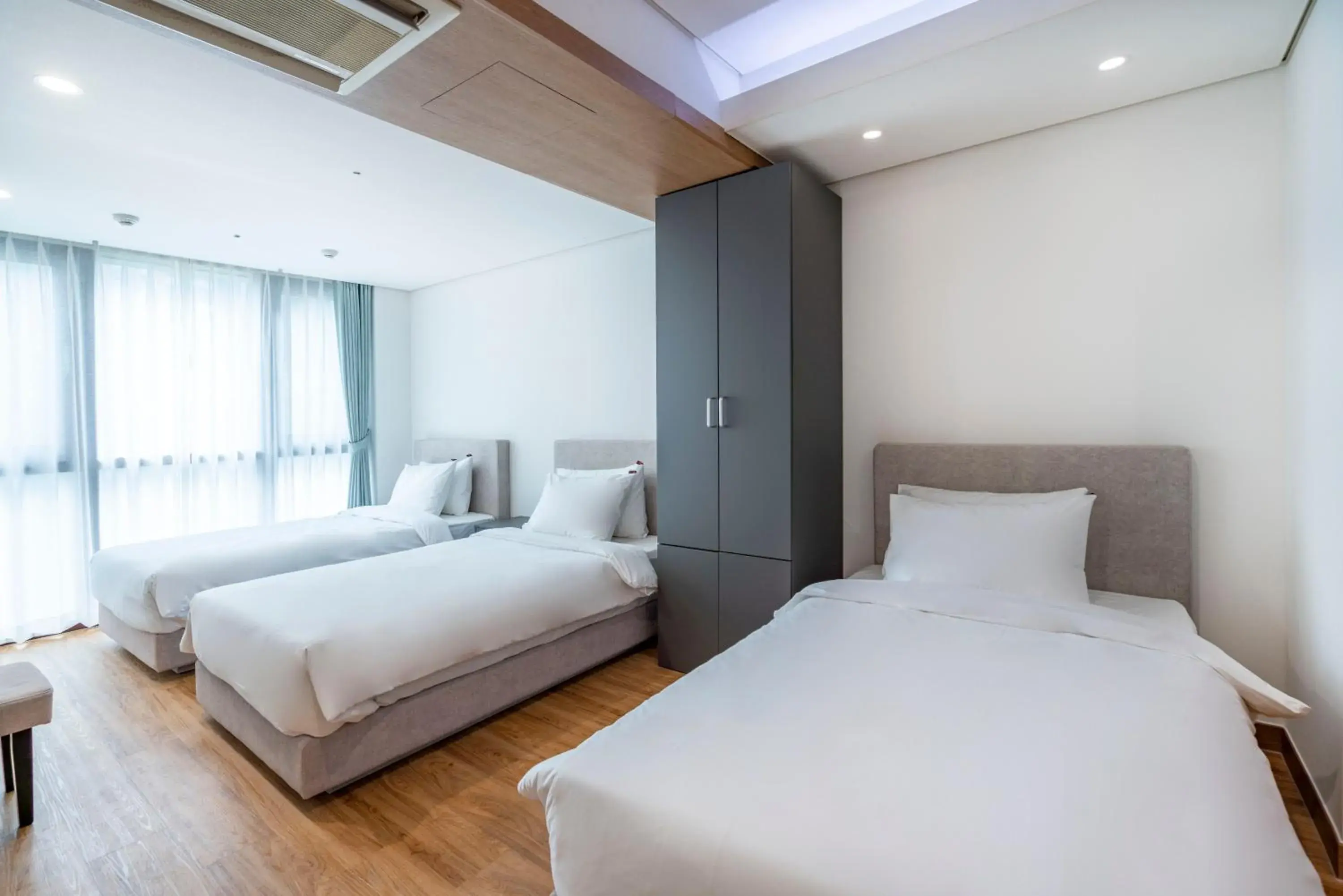 Triple Room with City View in Centum Convention Hotel In Centum Triple Room with City View in Centum Convention Hotel In Centum