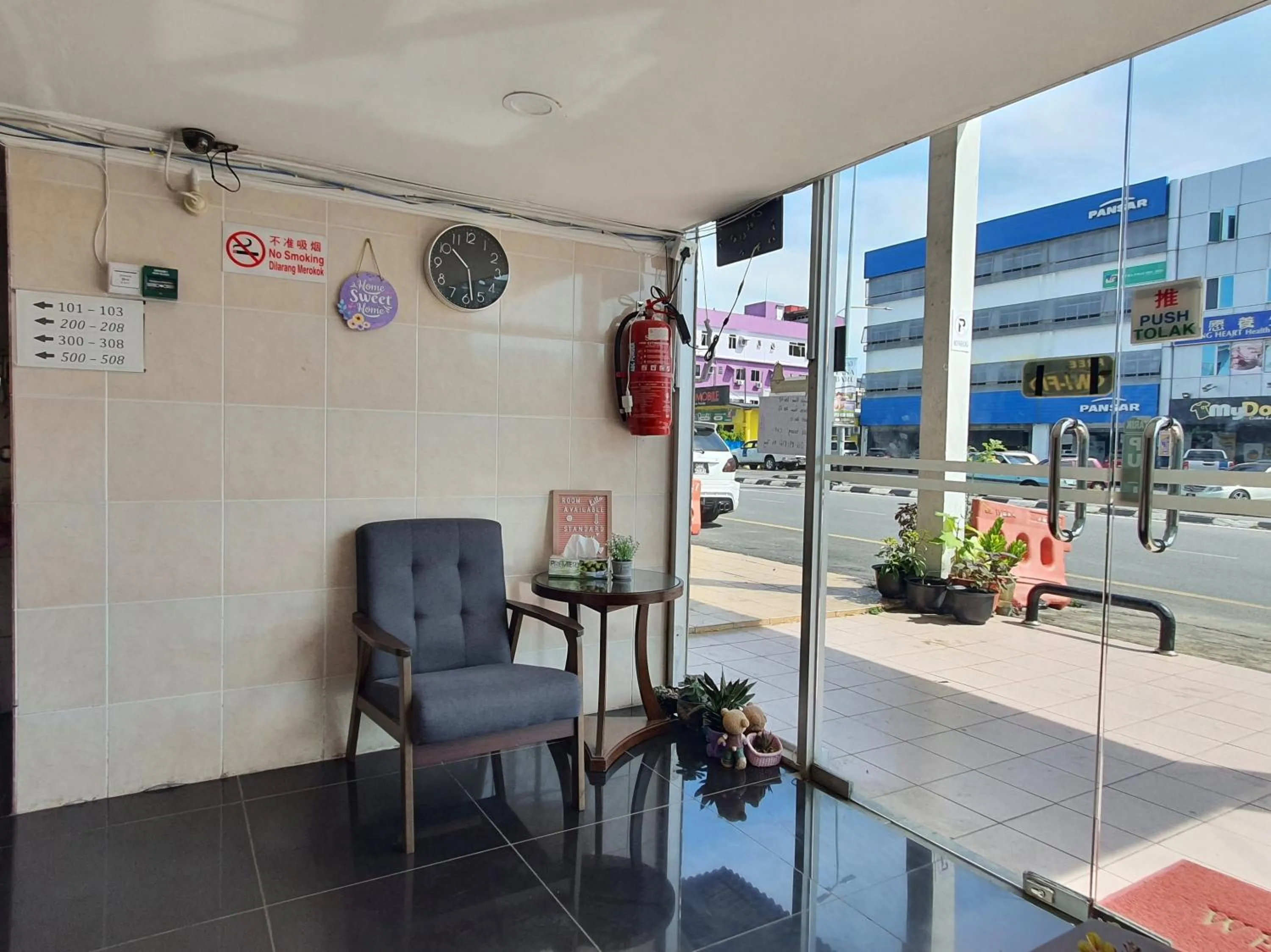 Lobby or reception in Hotel O Hoover Room