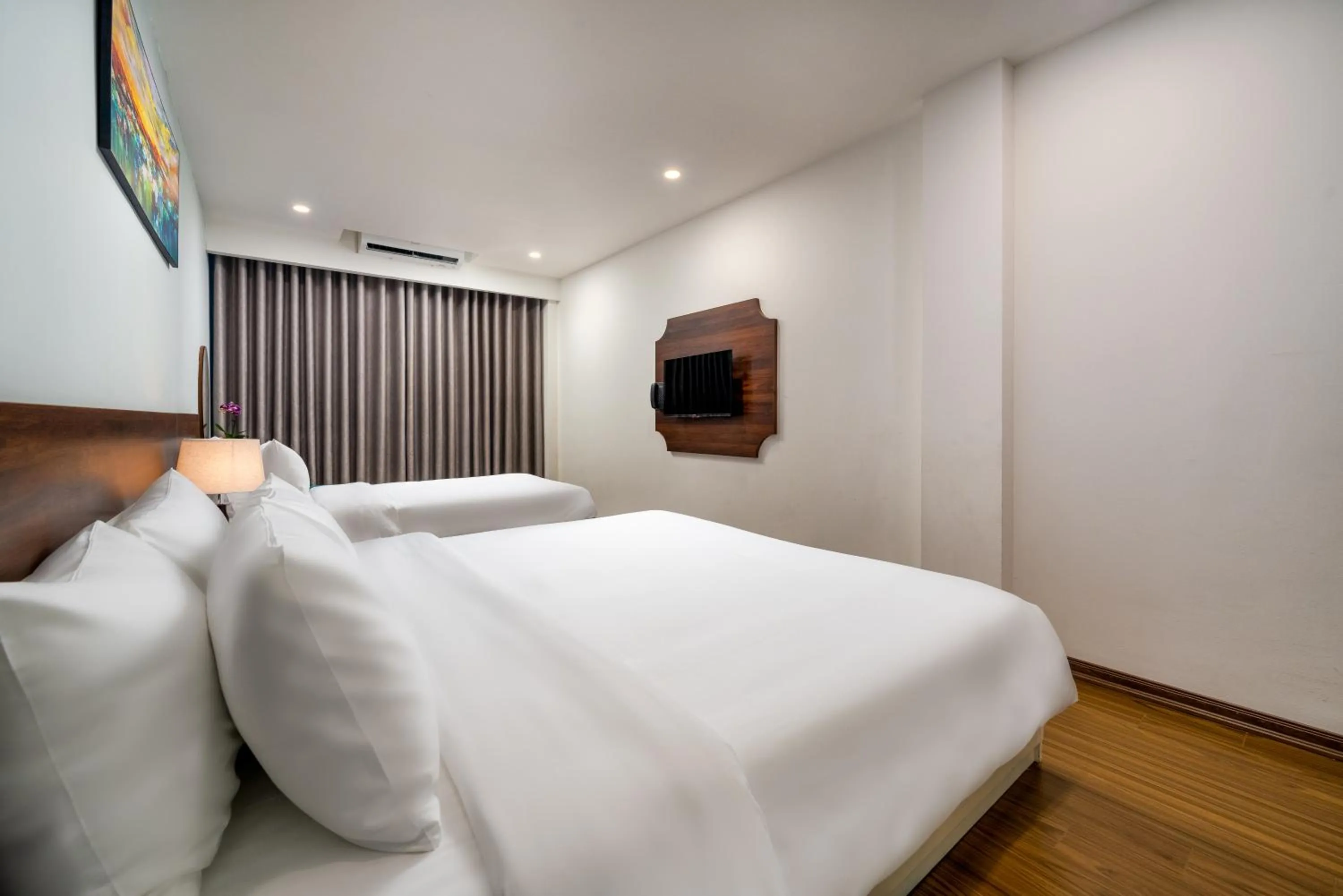 Bed in Astoria Hanoi Hotel & Travel