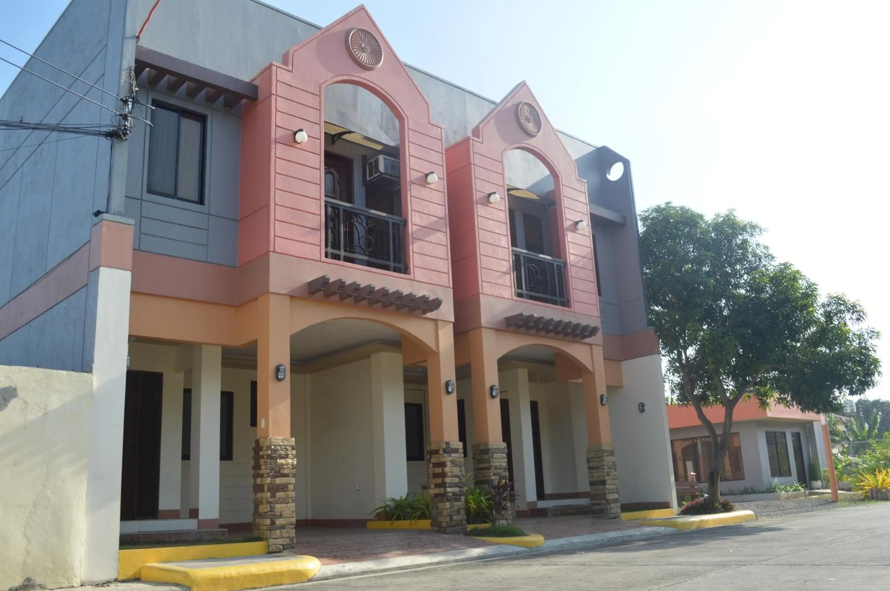 Facade/entrance in Manora Apartment