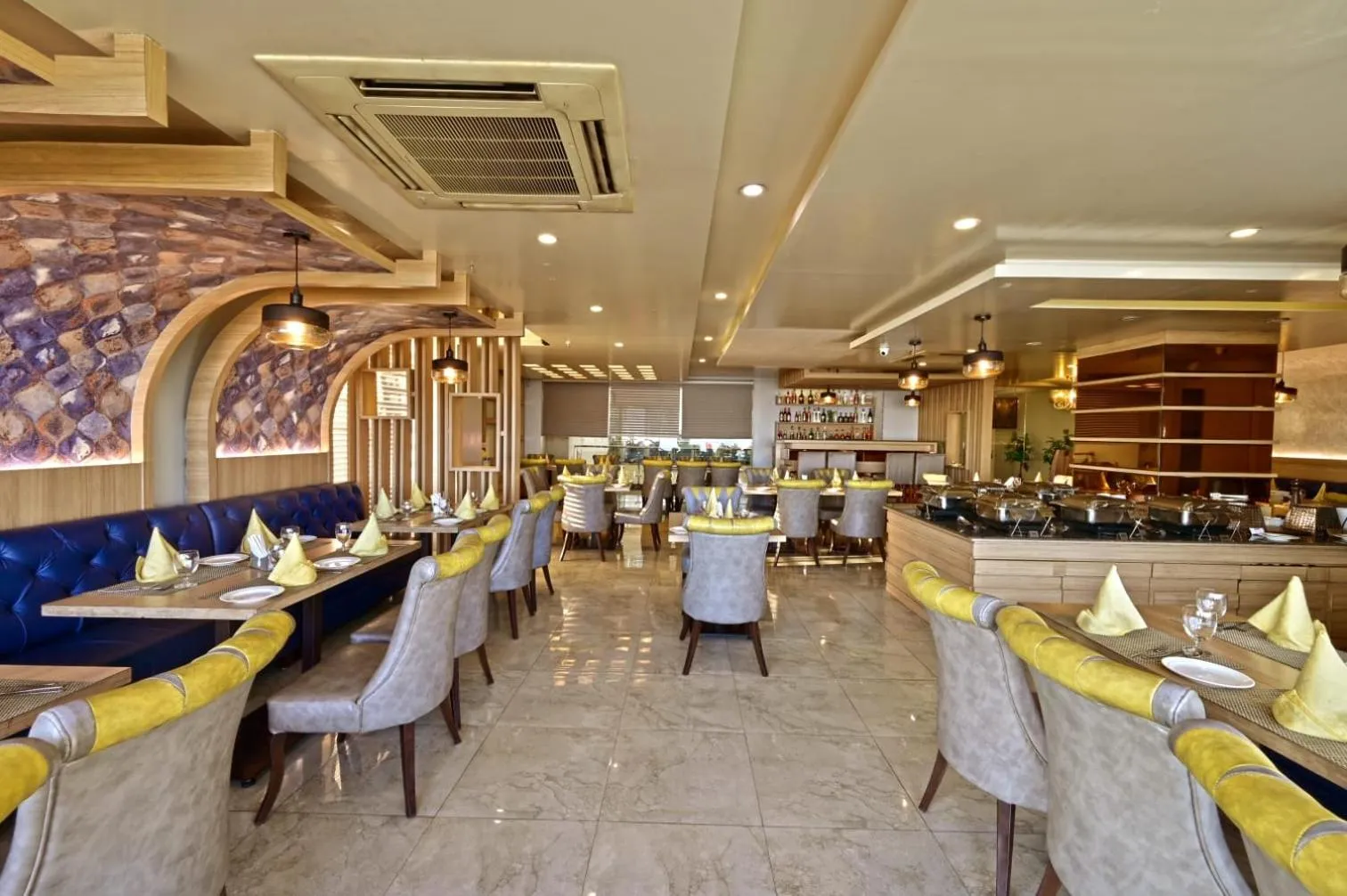 Restaurant/places to eat in Hotel Inclover-A Peaceful Retreat