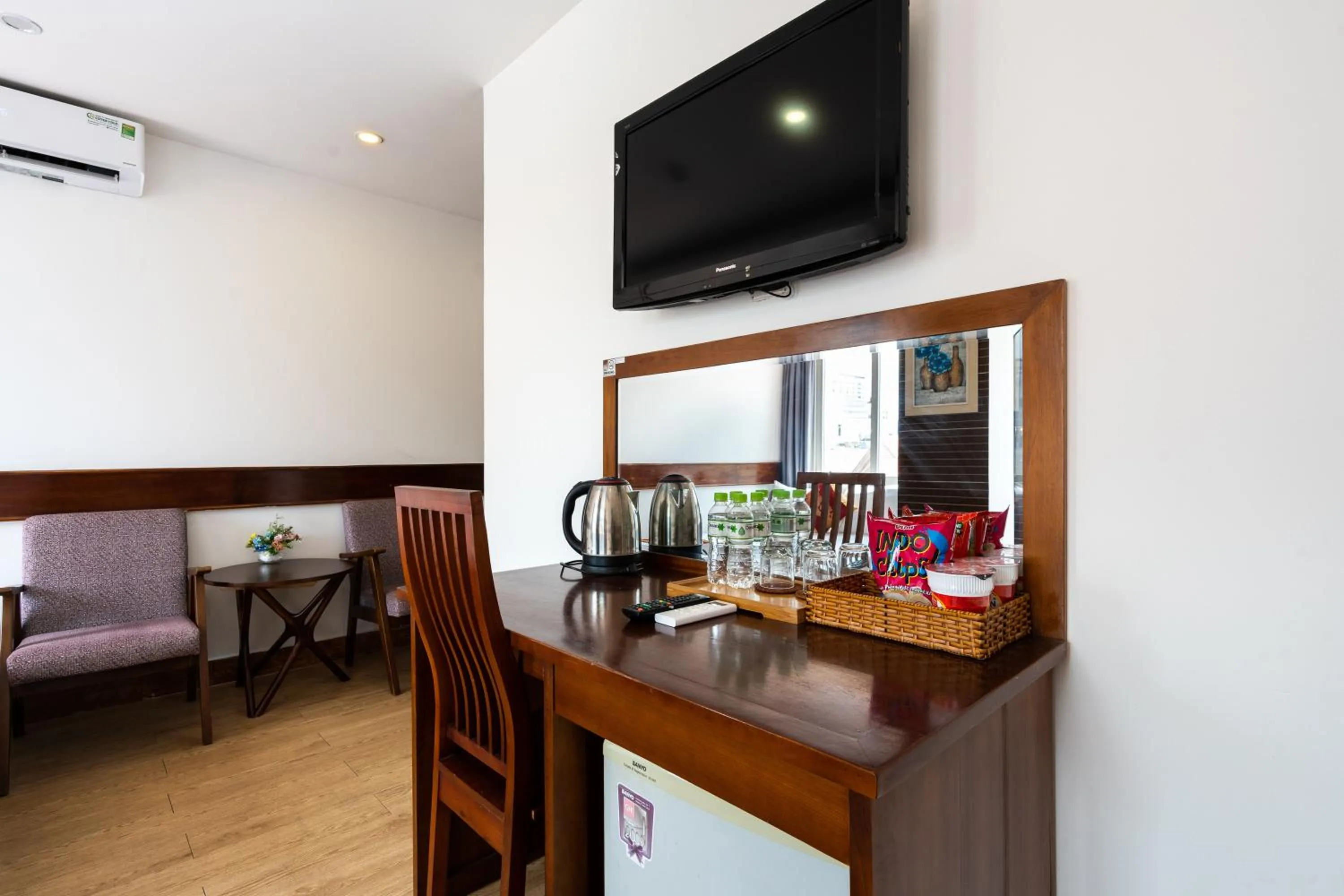 minibar in King Hotel Saigon Airport