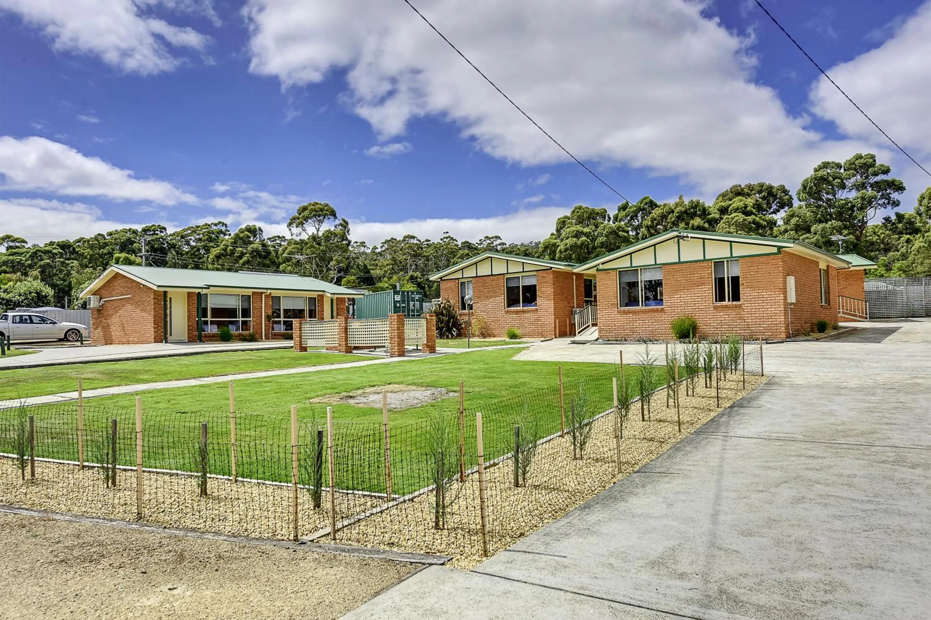 Property building in Masons Cottages
